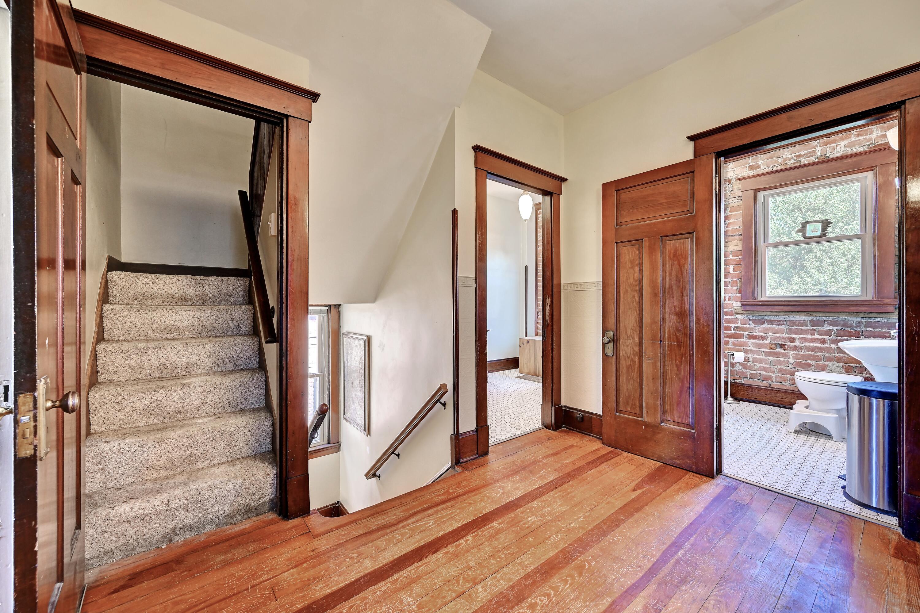 608 E 21st Street Property Photo 14
