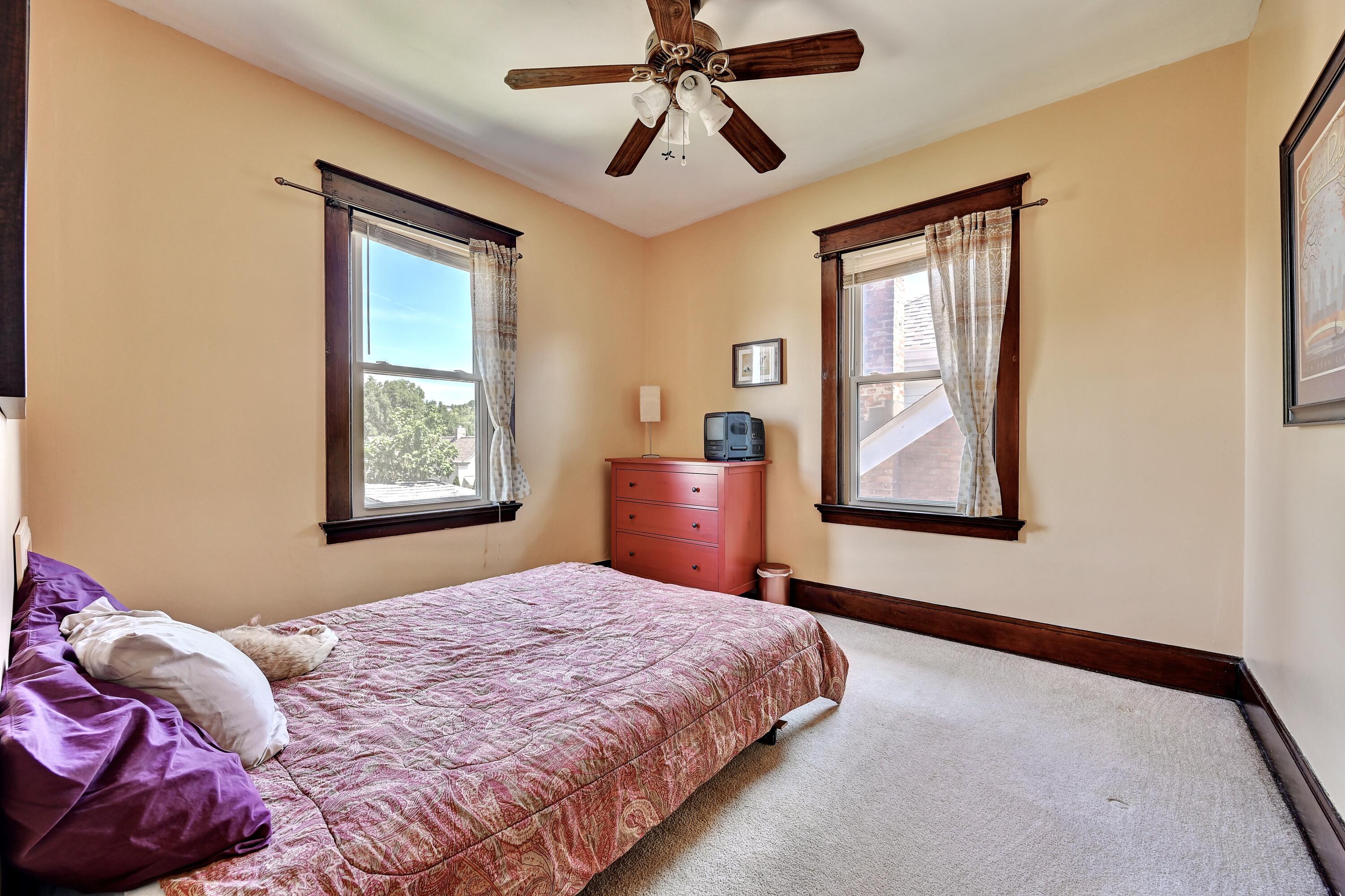 608 E 21st Street Property Photo 18