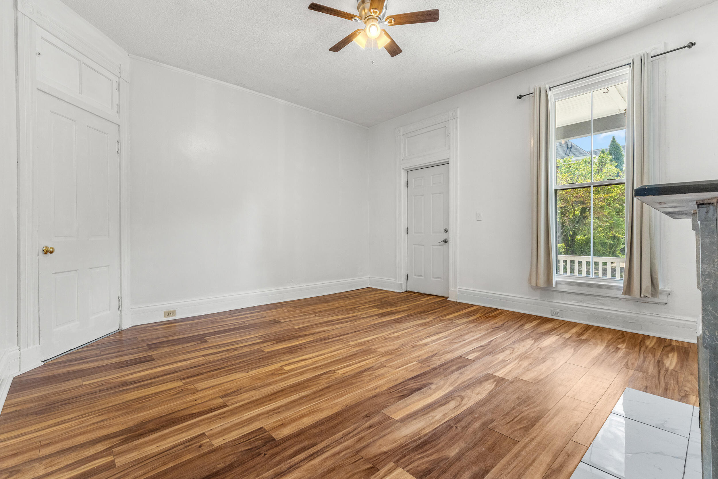 525 Overton Street Property Photo 5