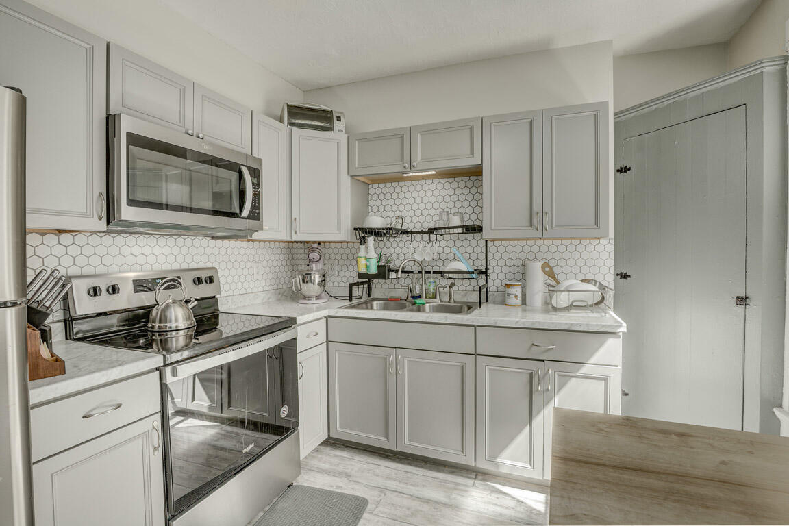 525 Overton Street Property Photo 19