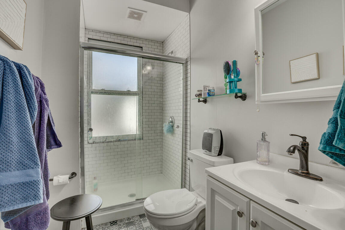 525 Overton Street Property Photo 23