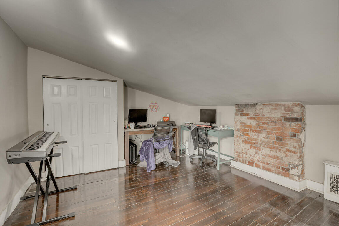 525 Overton Street Property Photo 25