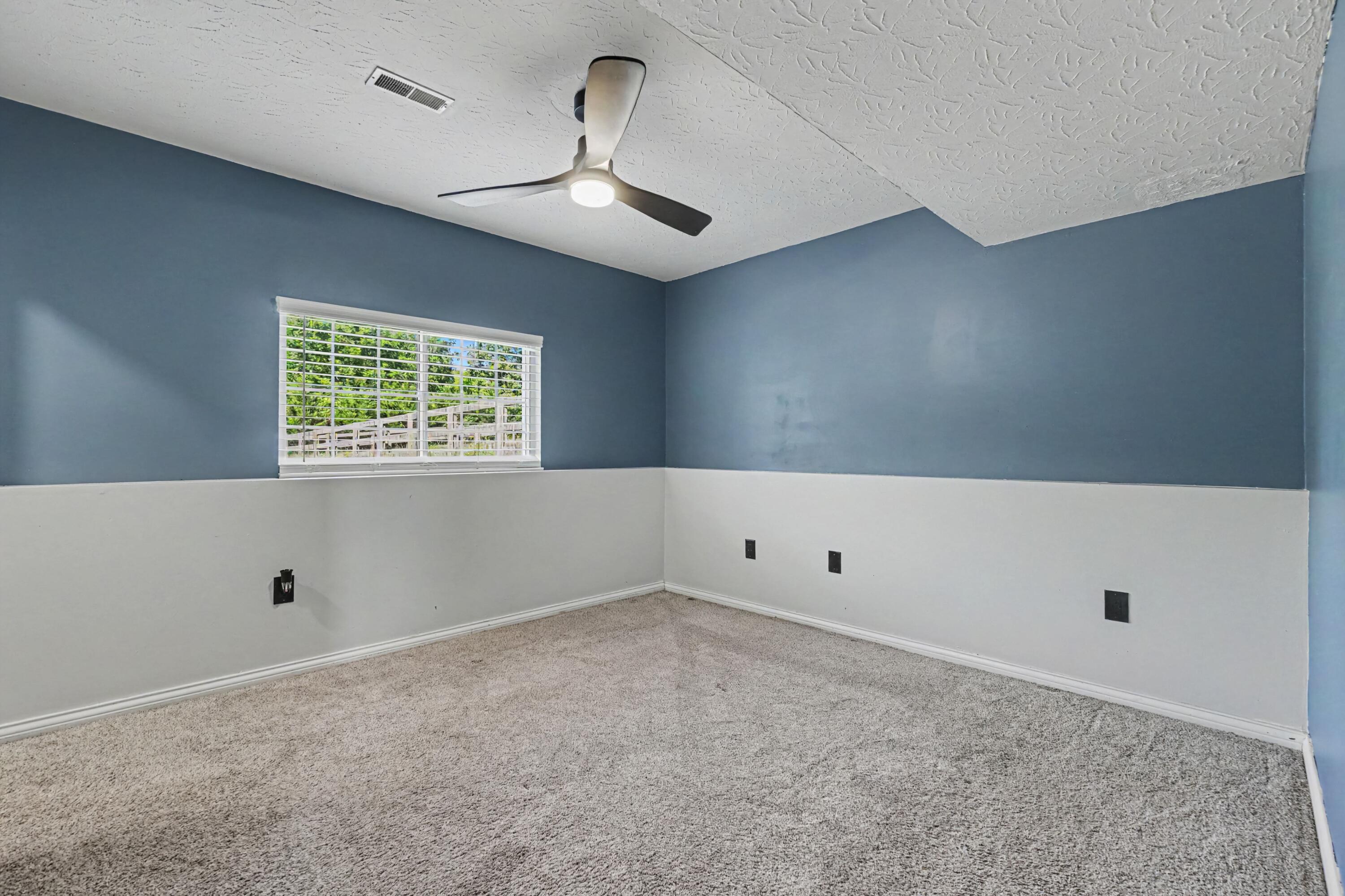 582 Berlander Drive Property Photo 11