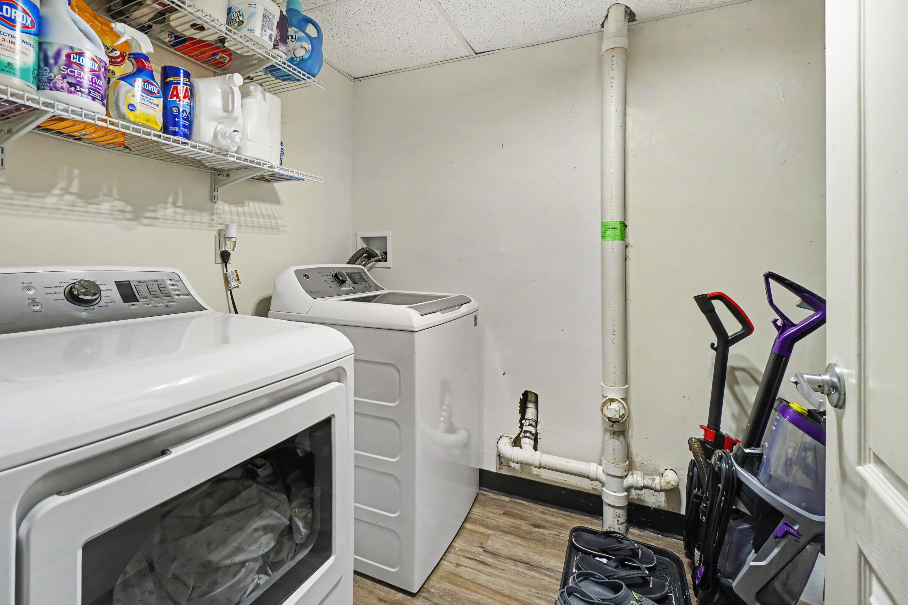 582 Berlander Drive Property Photo 14