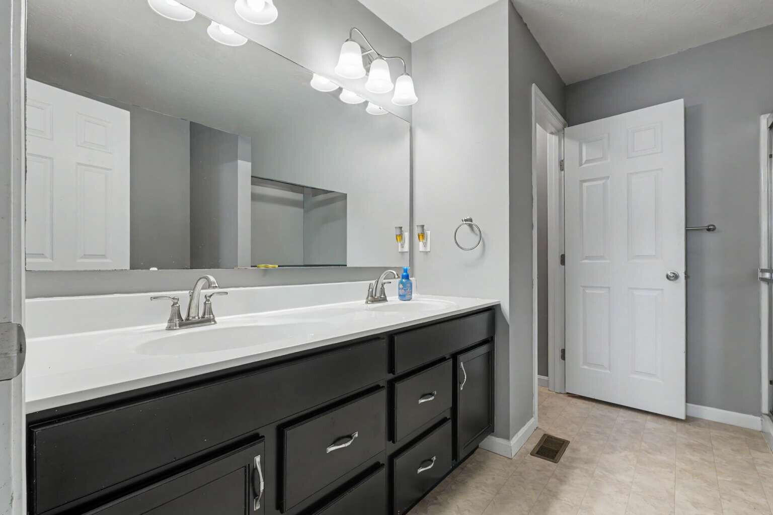 1340 Scottish Lane Property Photo 16