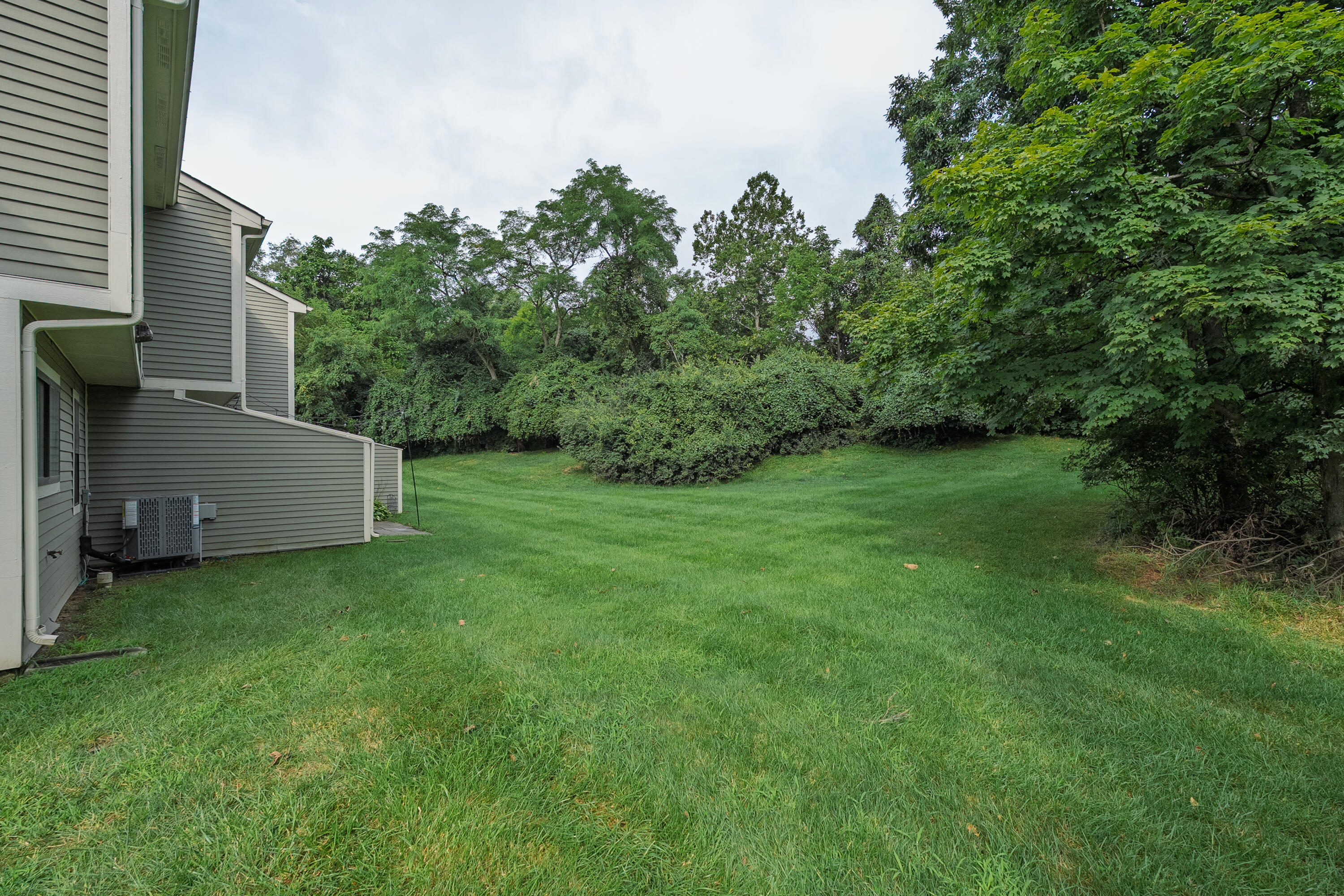 2426 Palmeadow Drive Property Photo 3