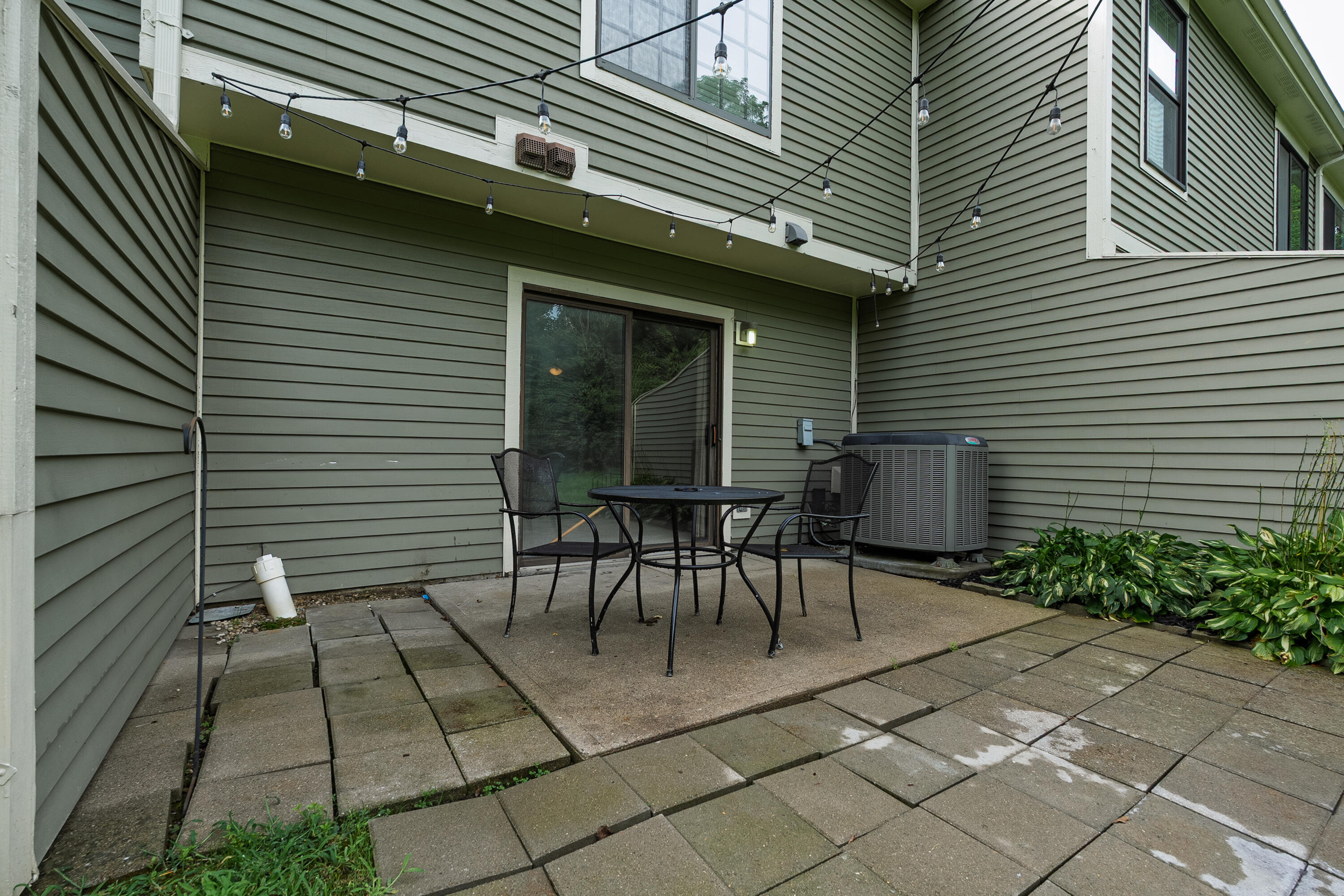 2426 Palmeadow Drive Property Photo 5