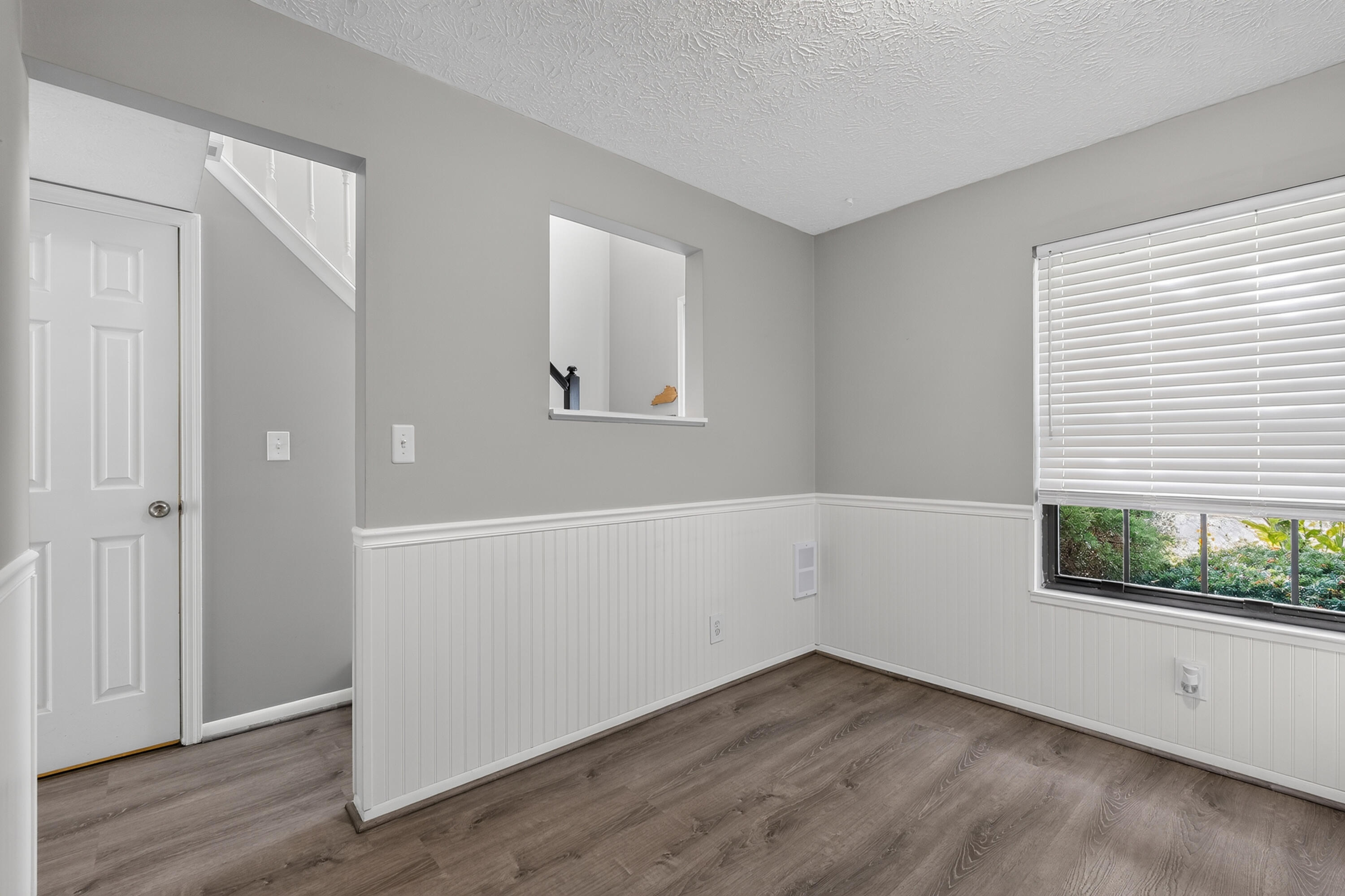 2426 Palmeadow Drive Property Photo 9