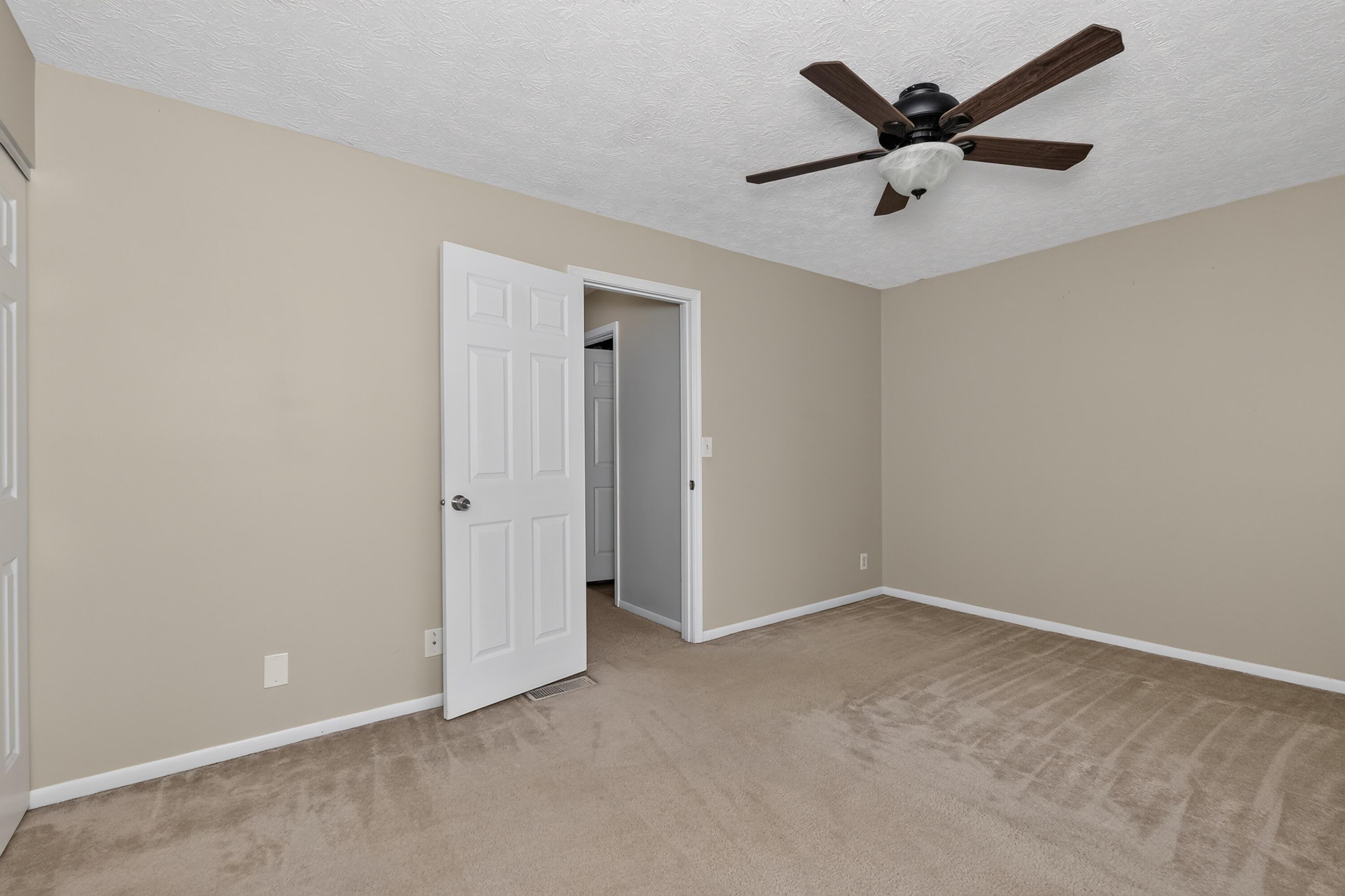 2426 Palmeadow Drive Property Photo 16