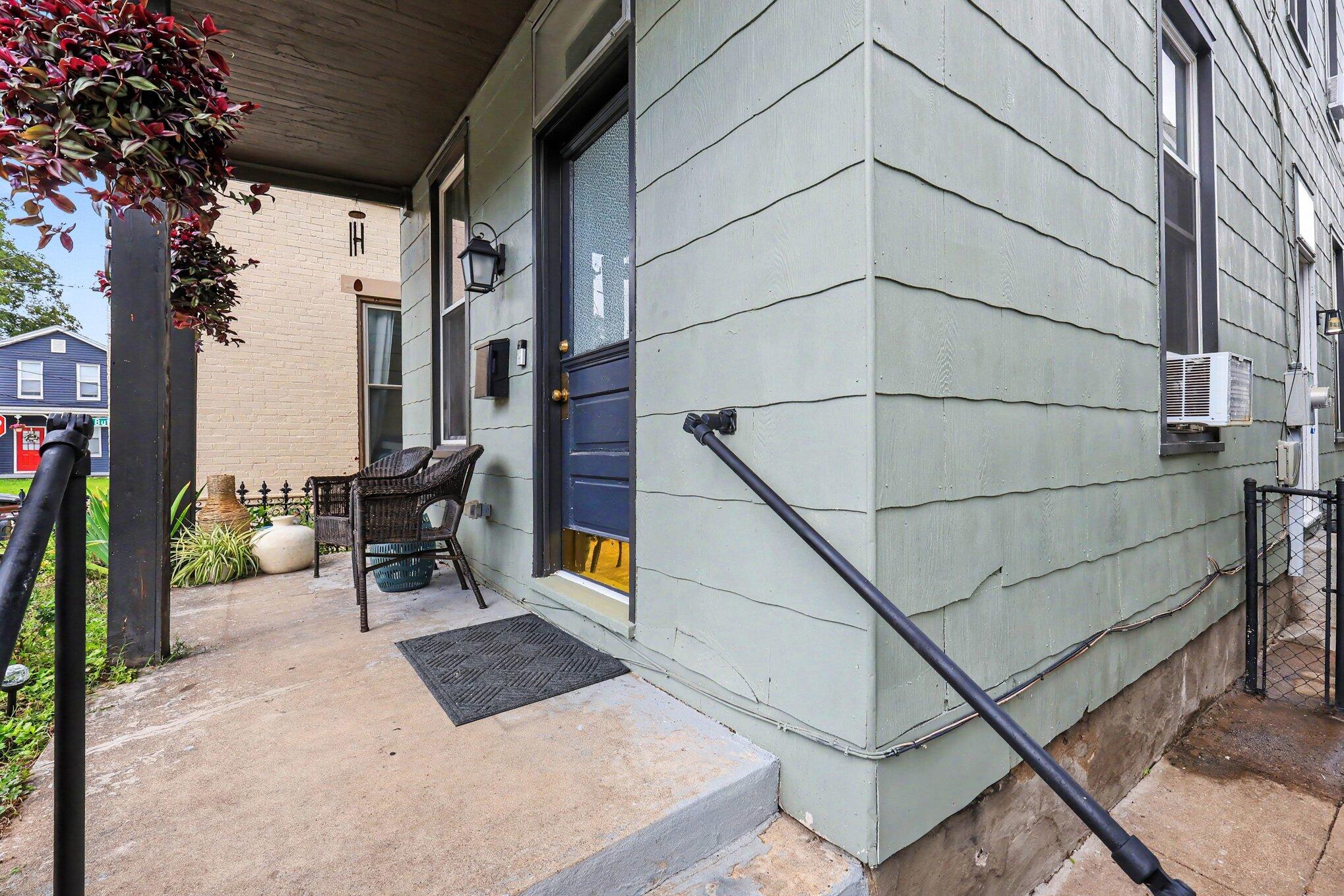 250 Forest Avenue Property Photo 8