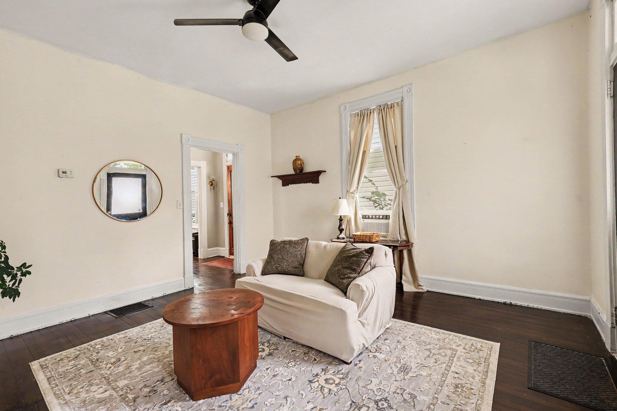 250 Forest Avenue Property Photo 11