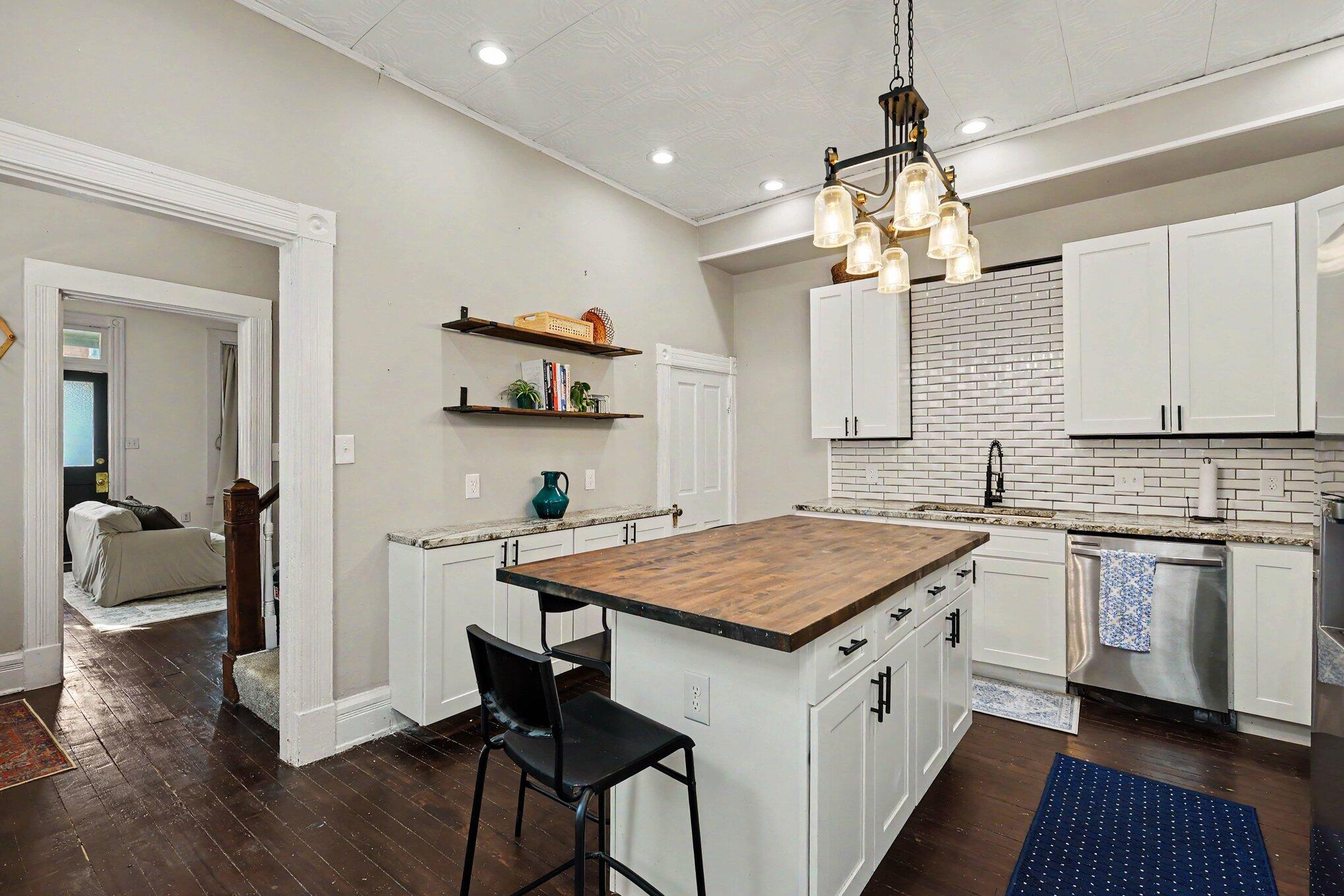 250 Forest Avenue Property Photo 16