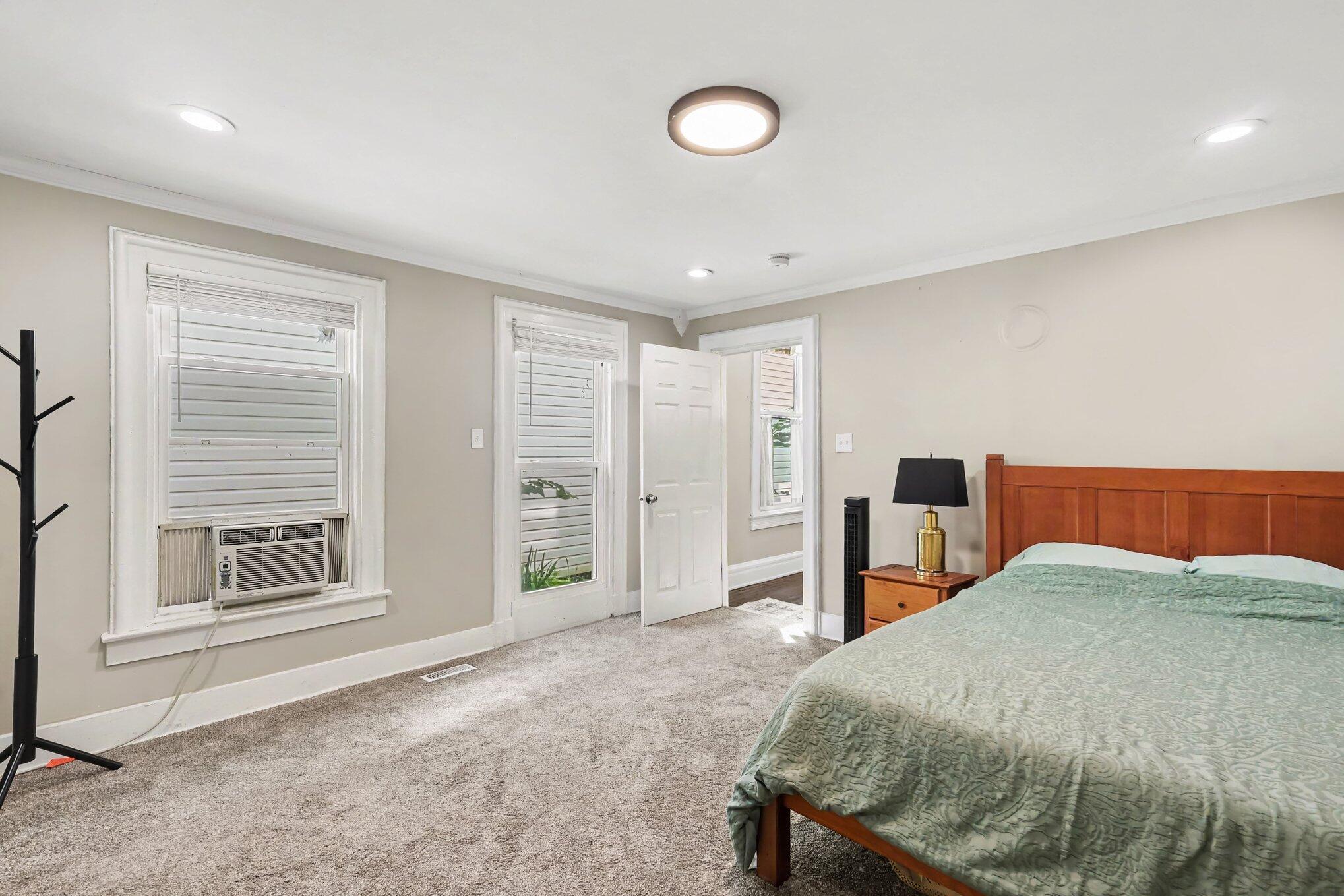 250 Forest Avenue Property Photo 20