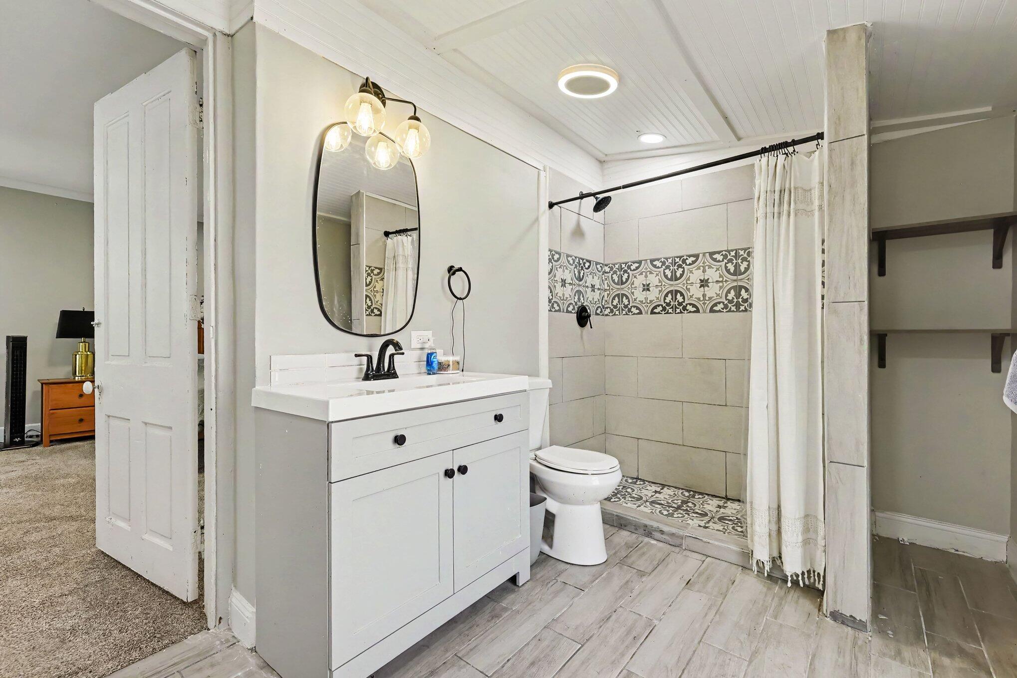 250 Forest Avenue Property Photo 22