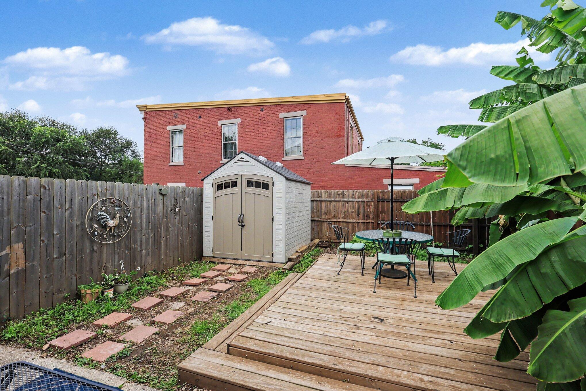 250 Forest Avenue Property Photo 30