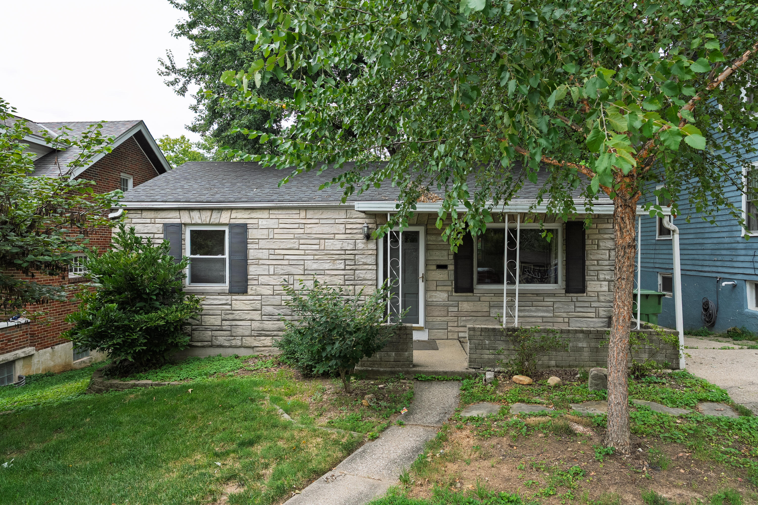 13 Anthony Lane Property Photo 1