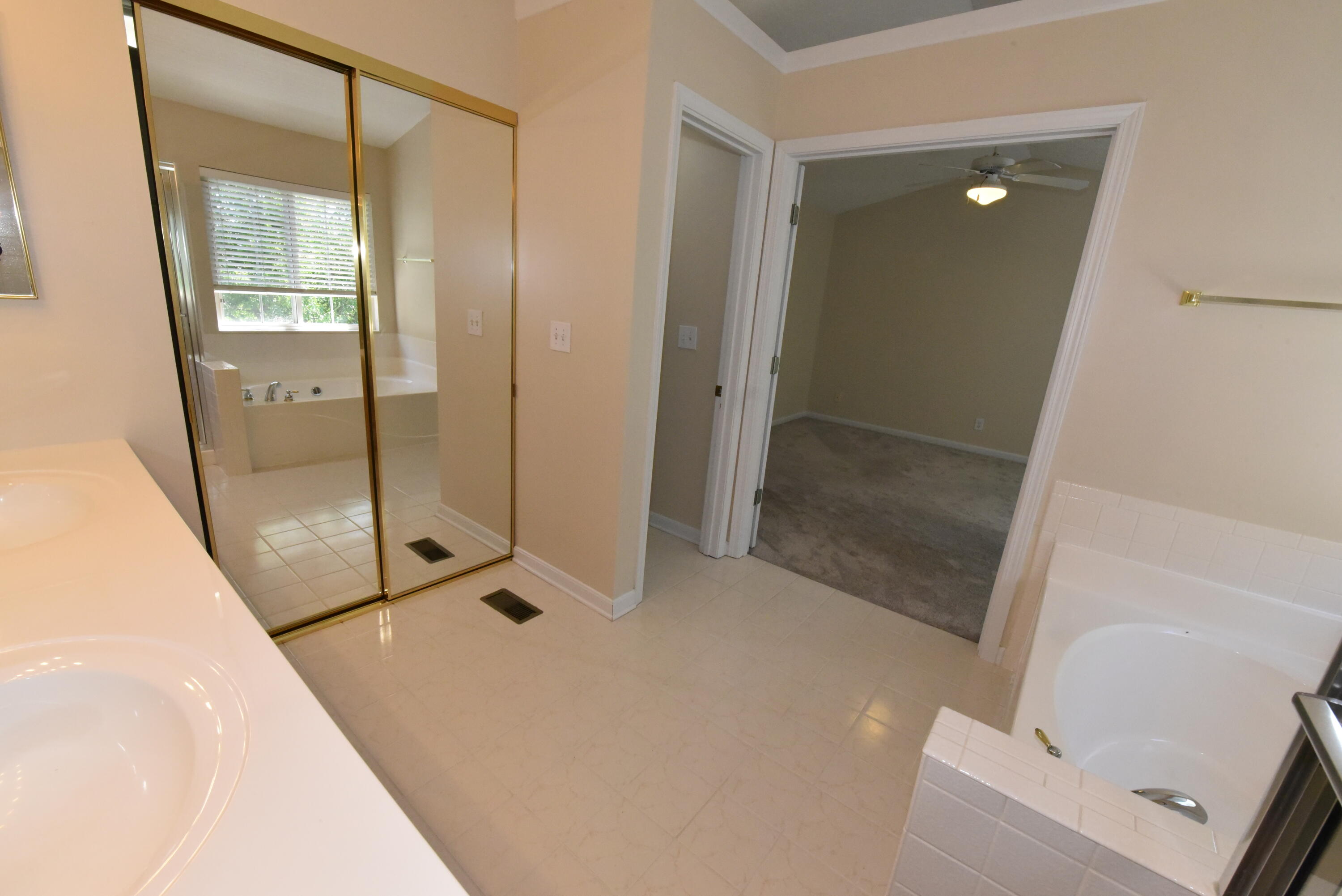 507 Shadow Ridge Drive Property Photo 14