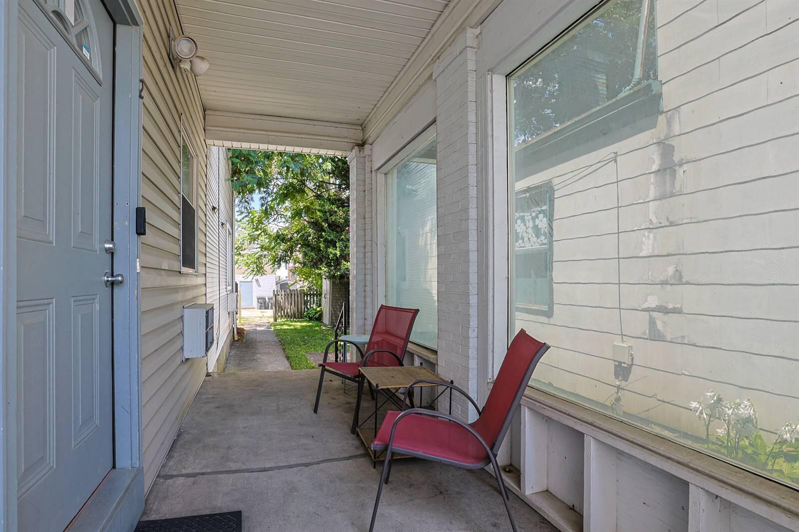 609 6th Avenue Property Photo 4