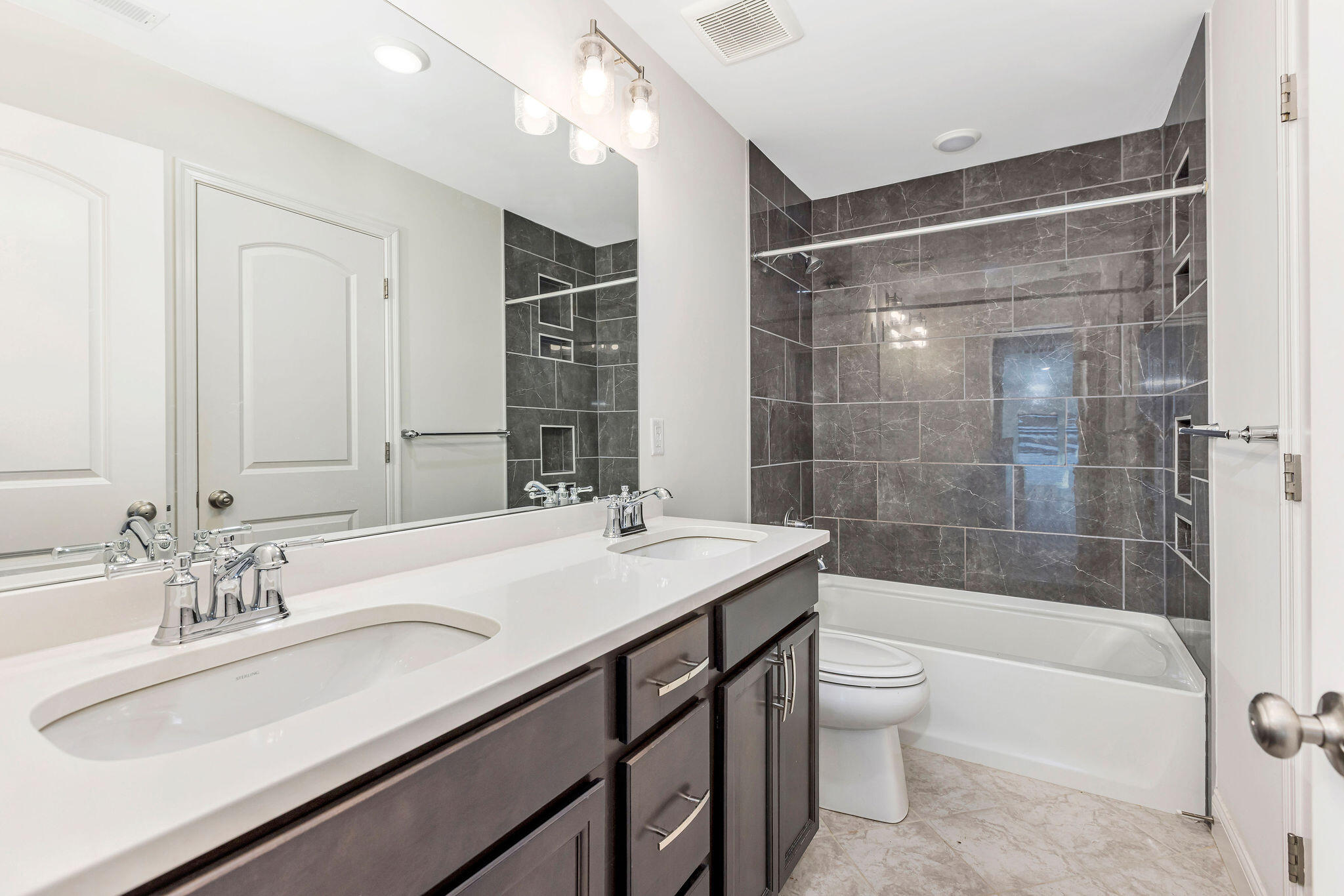 1212 Adison Ridge Property Photo 38