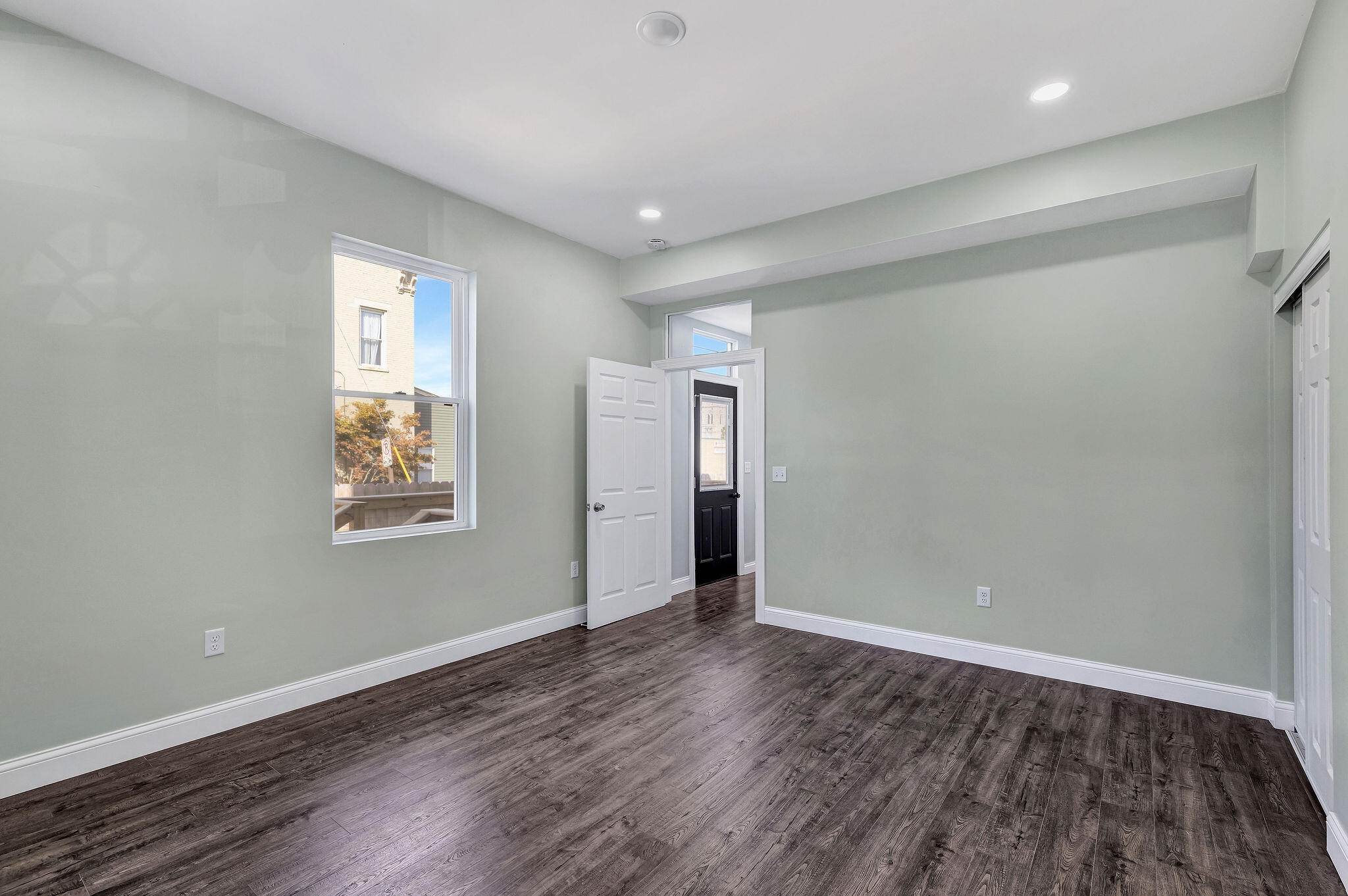 1302 Russell Street Property Photo 3