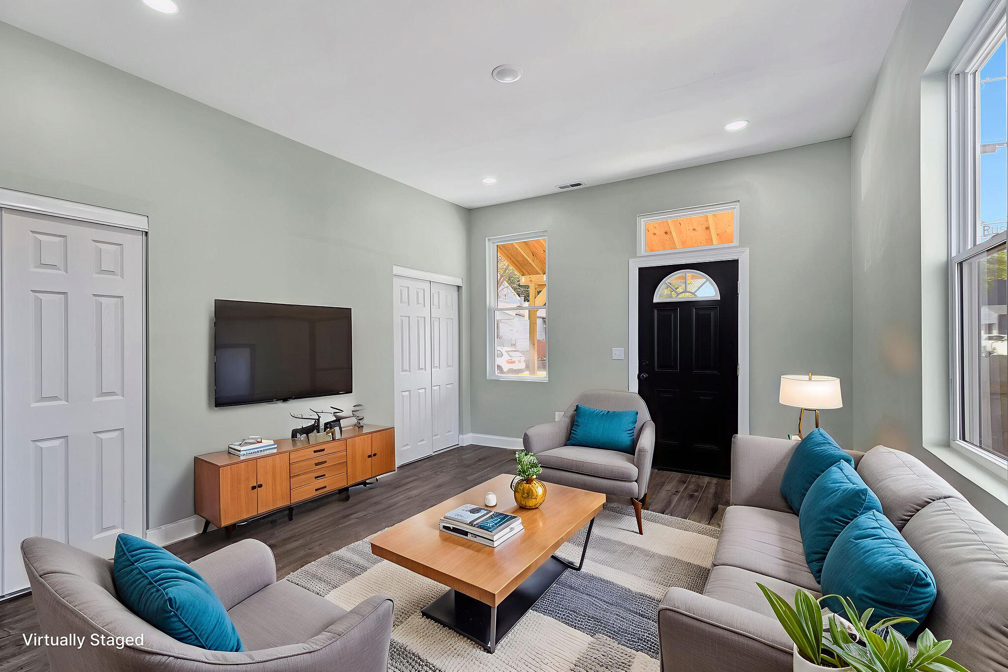 1302 Russell Street Property Photo 5