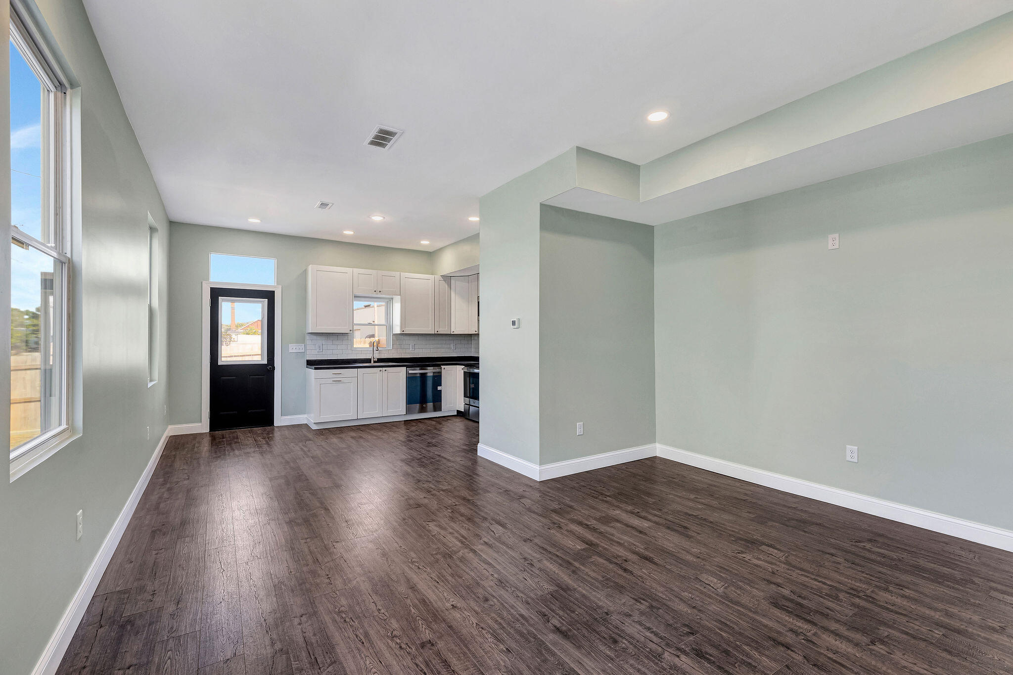 1302 Russell Street Property Photo 6
