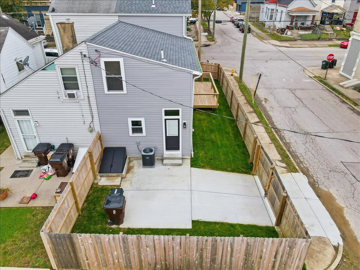 1302 Russell Street Property Photo 39