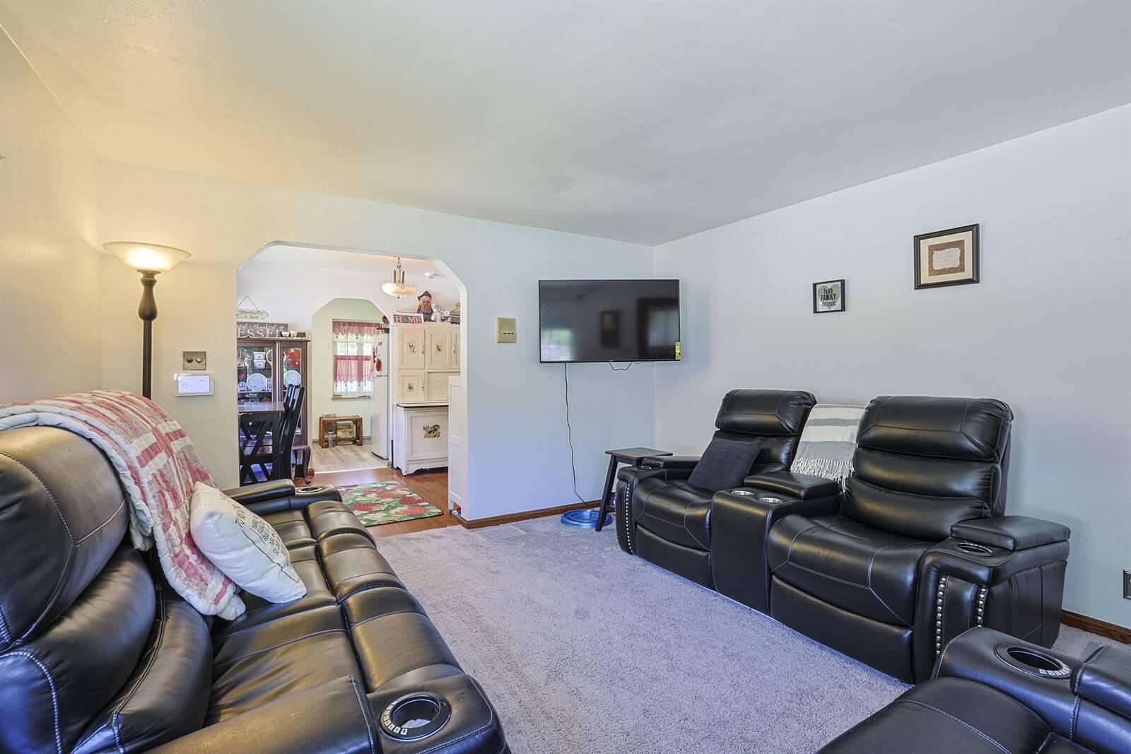1 Howard Road Property Photo 4