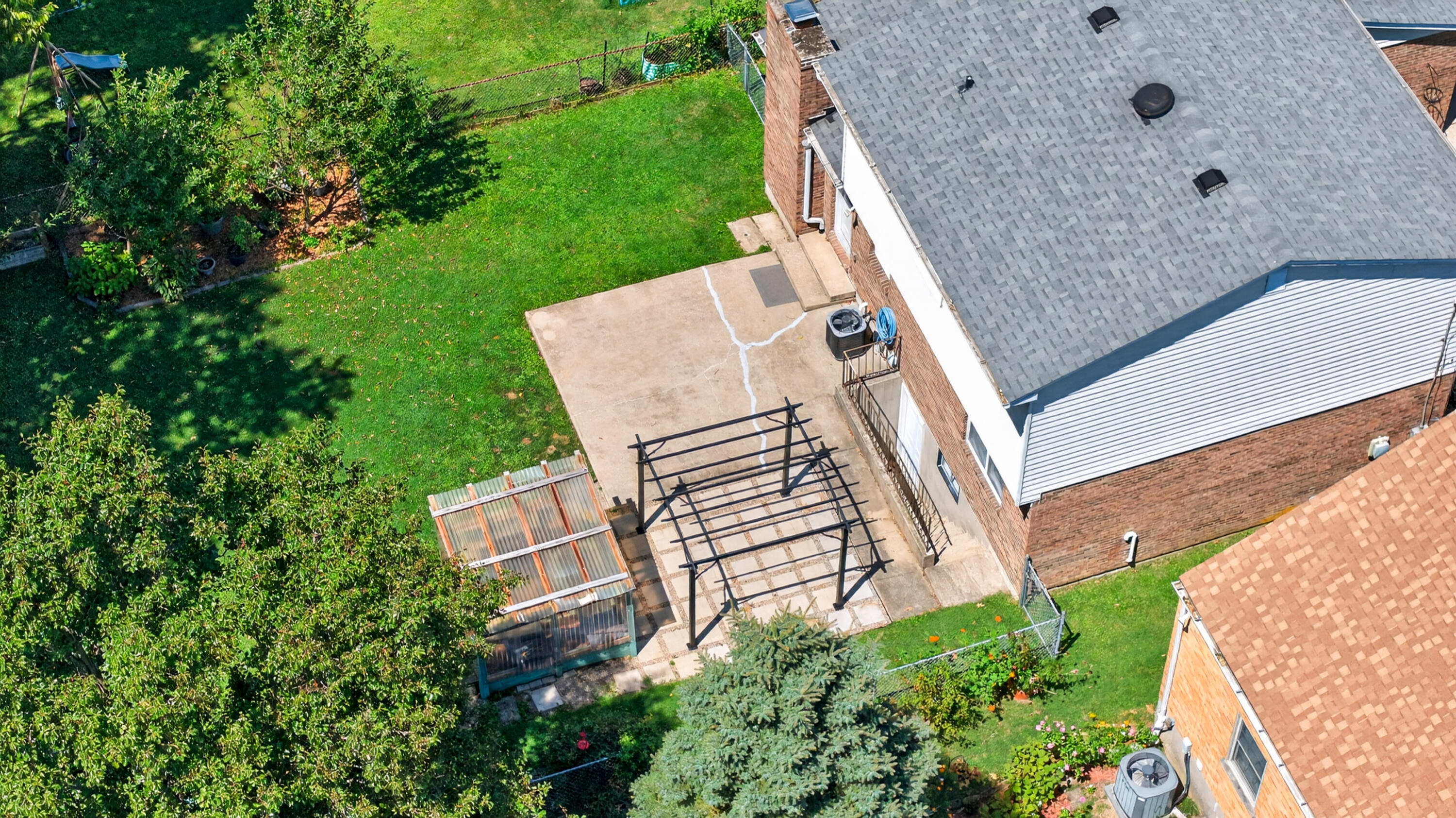 15 Price Avenue Property Photo 4