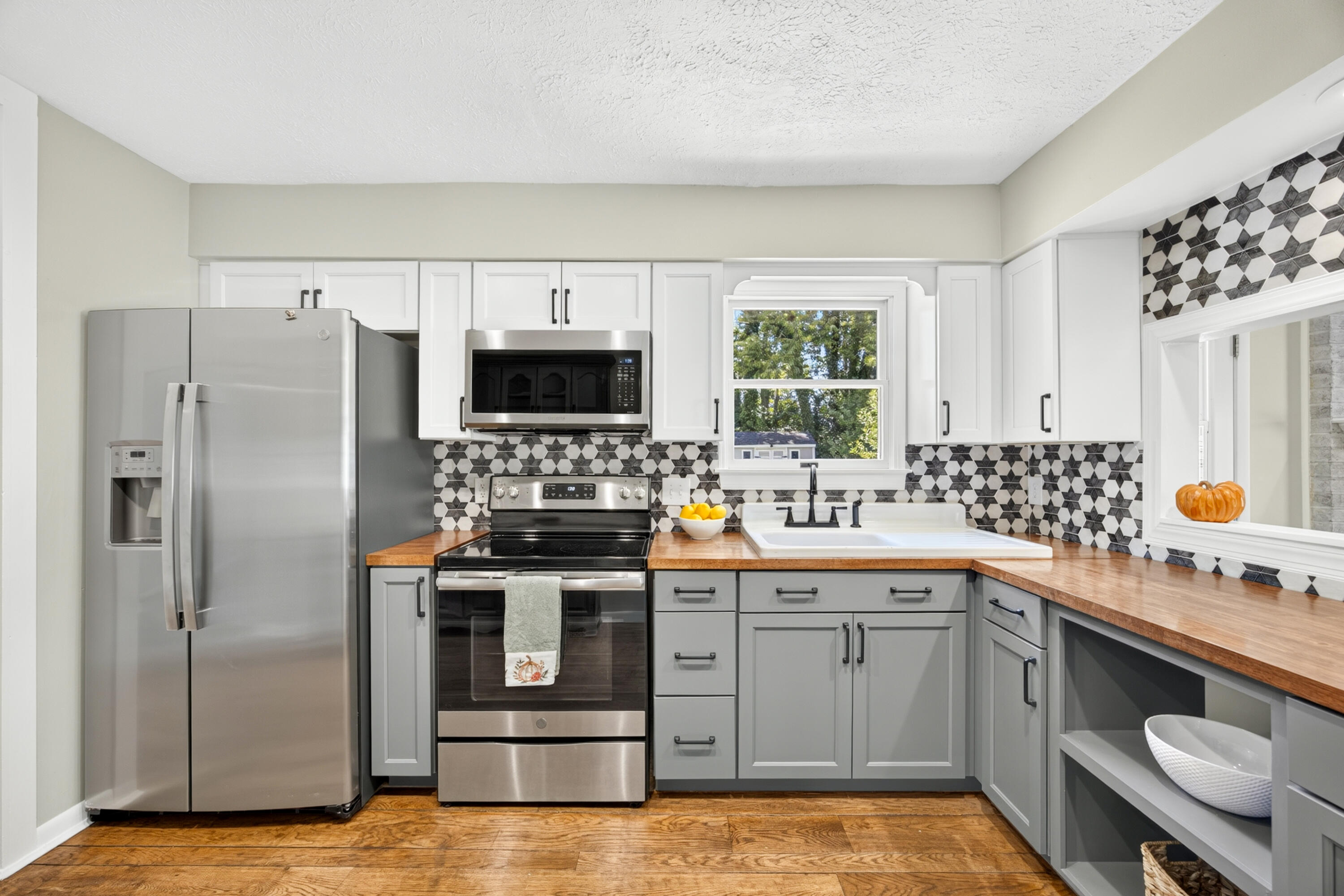 15 Price Avenue Property Photo 15
