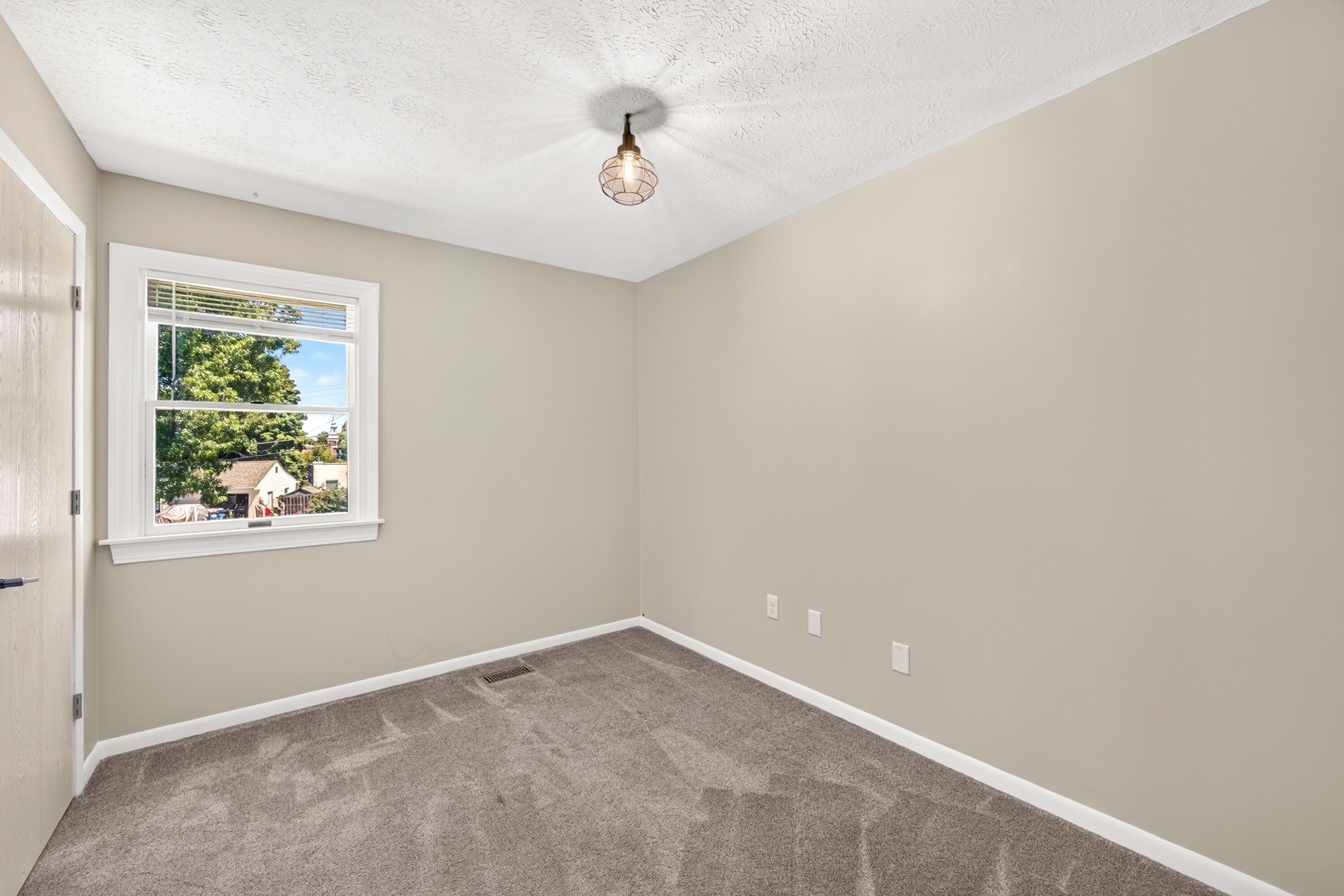 15 Price Avenue Property Photo 29