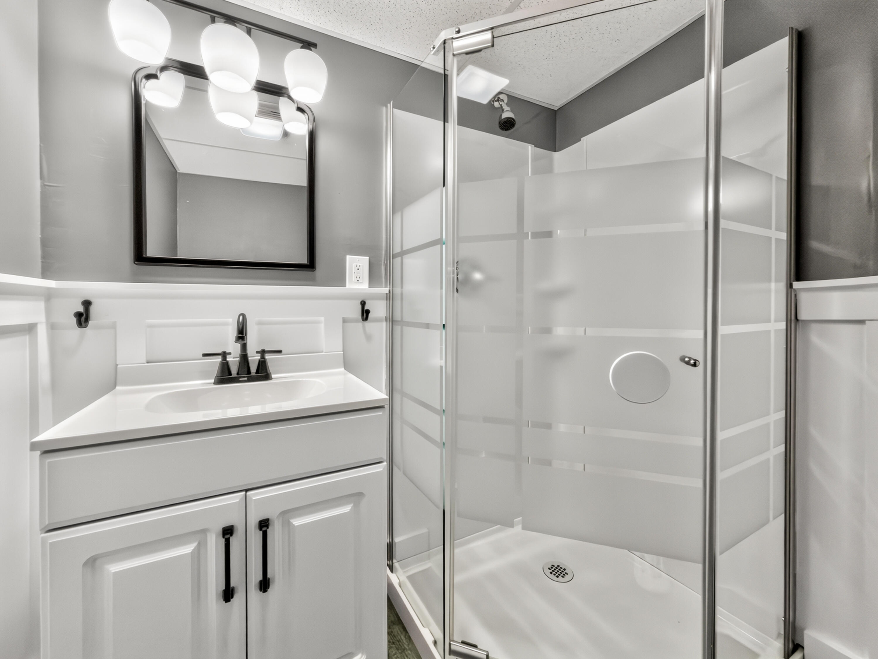 15 Price Avenue Property Photo 37