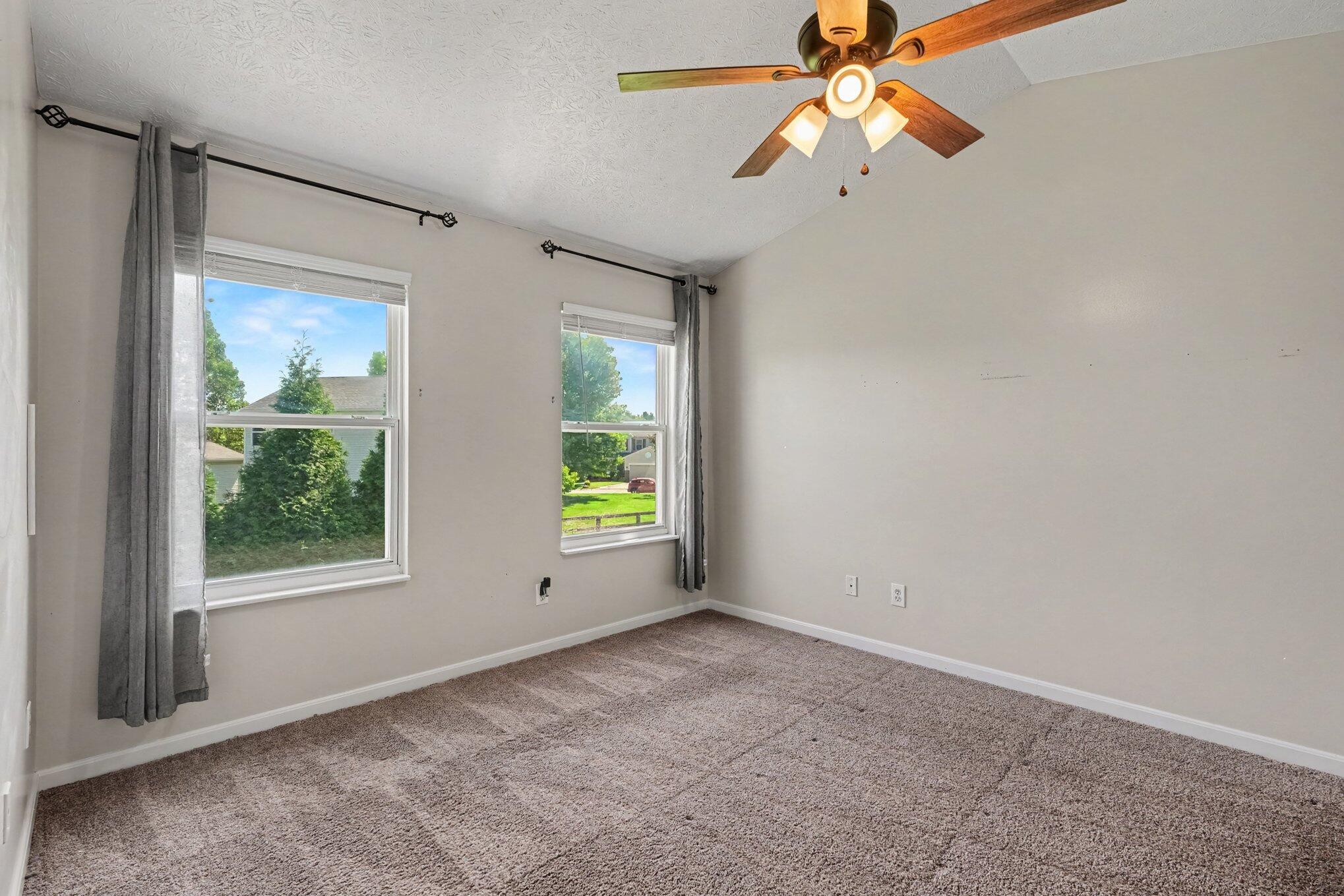 966 Surfridge Drive Property Photo 14