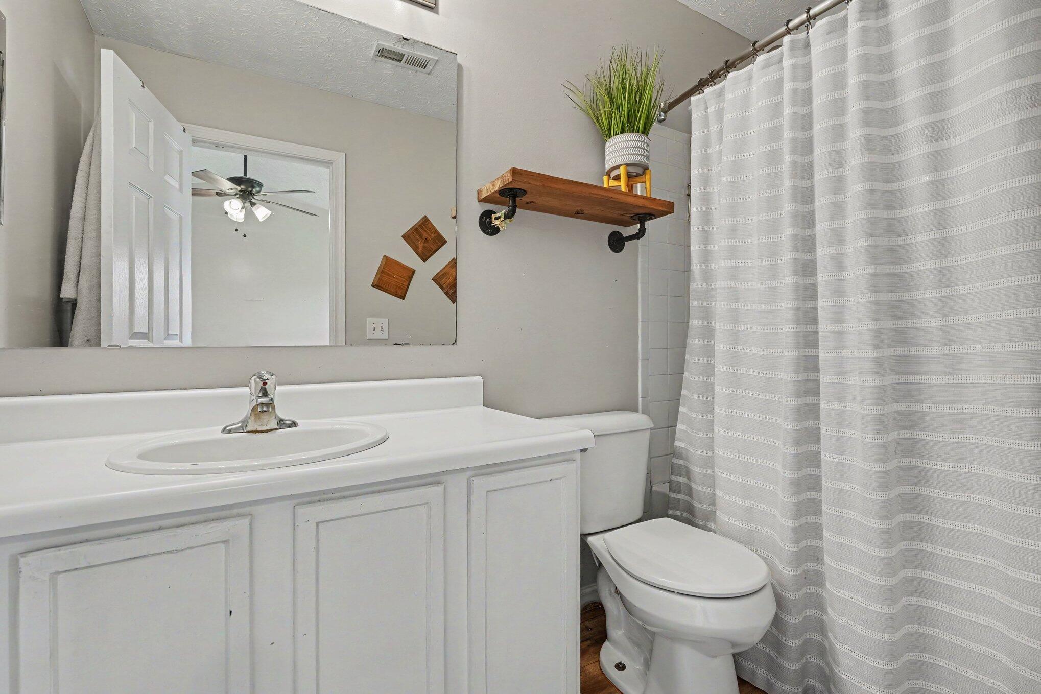 966 Surfridge Drive Property Photo 15