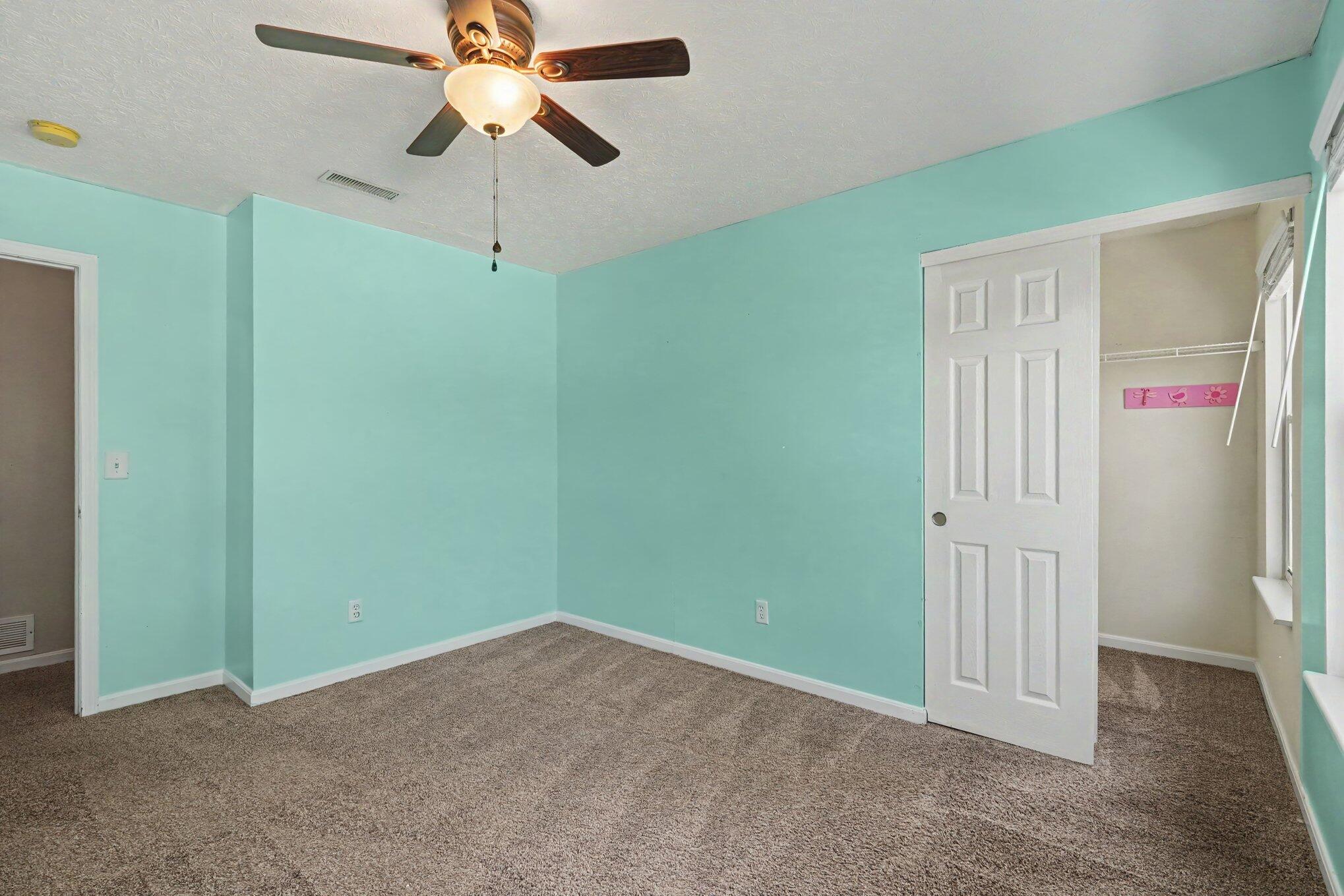 966 Surfridge Drive Property Photo 17