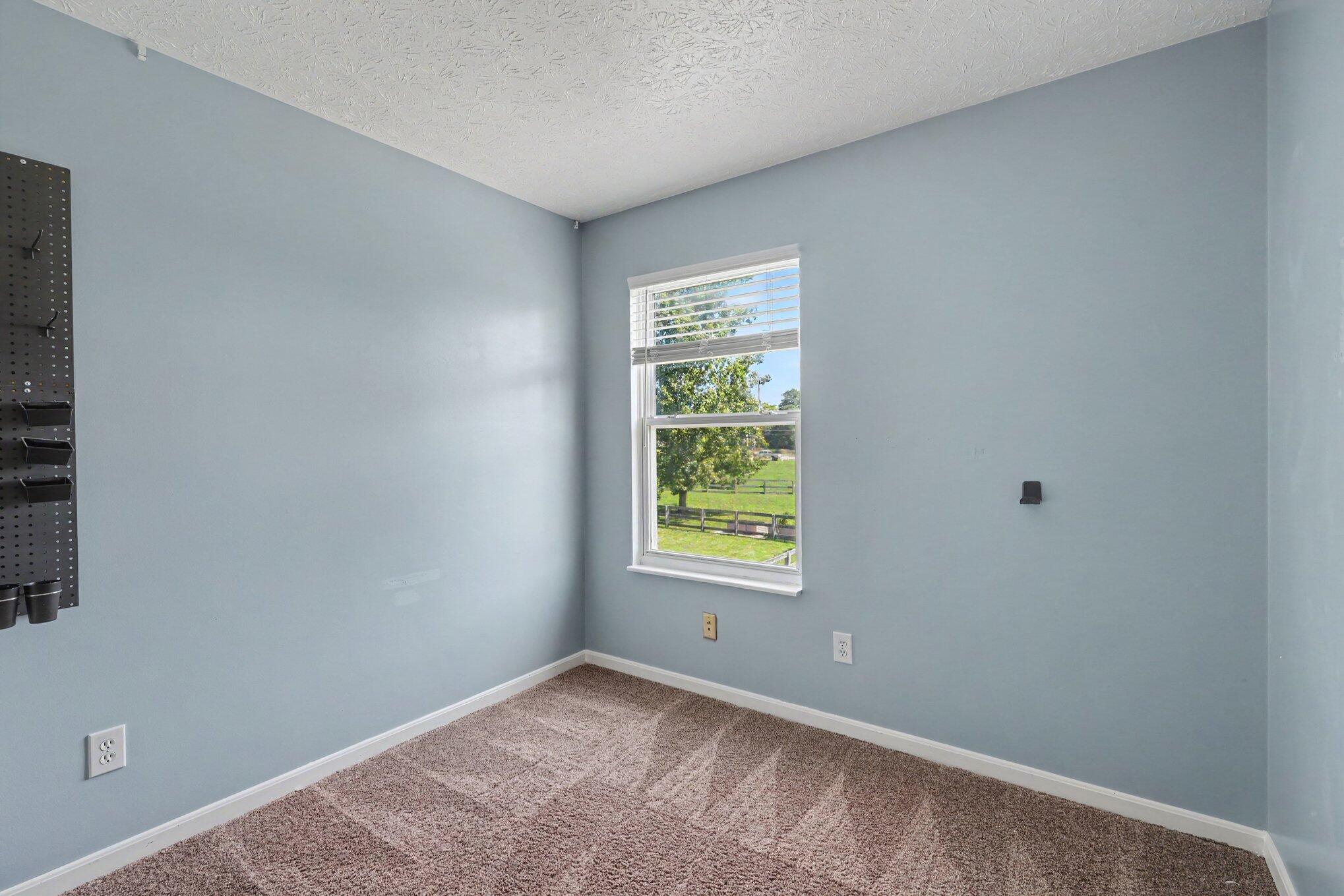 966 Surfridge Drive Property Photo 18