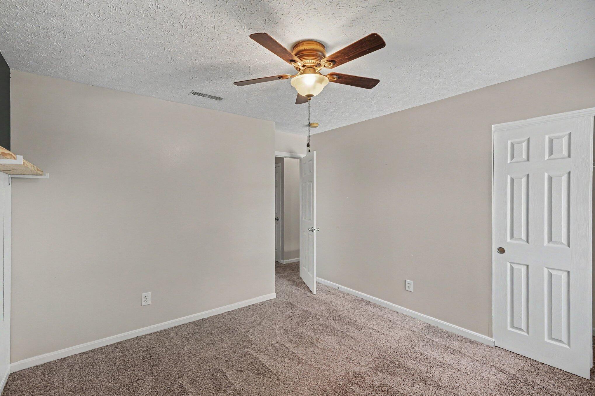 966 Surfridge Drive Property Photo 21