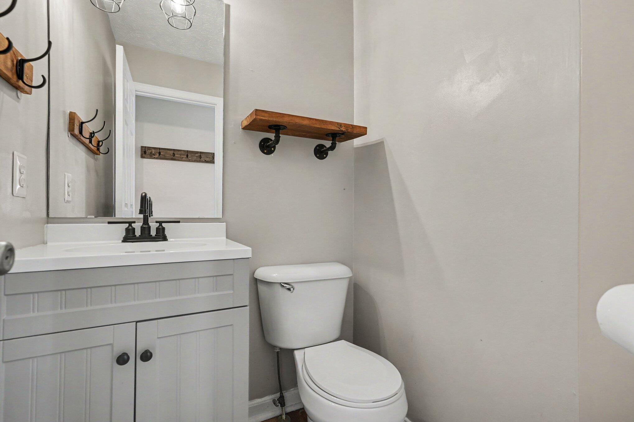 966 Surfridge Drive Property Photo 24