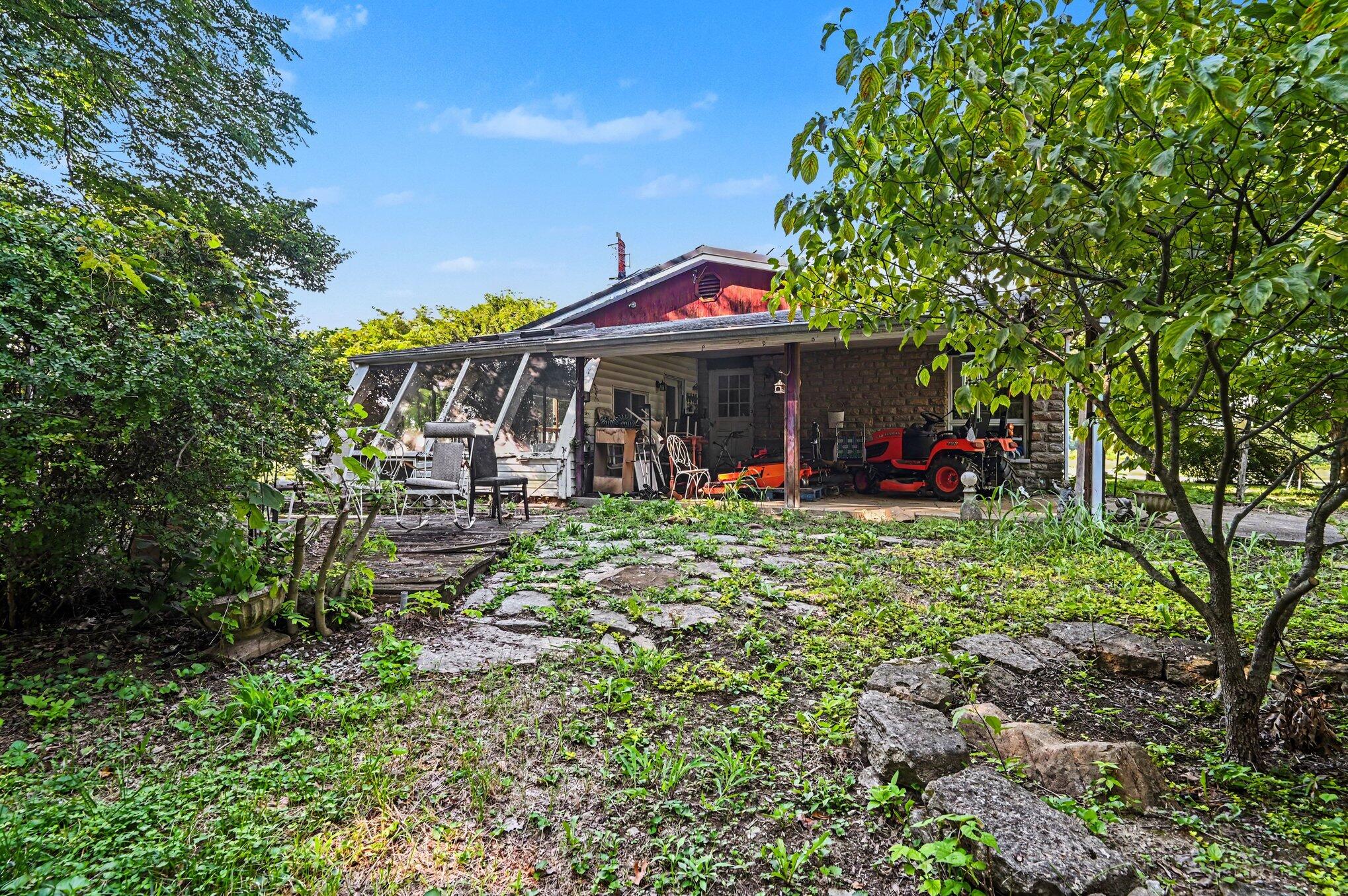 5857 River Road Property Photo 10