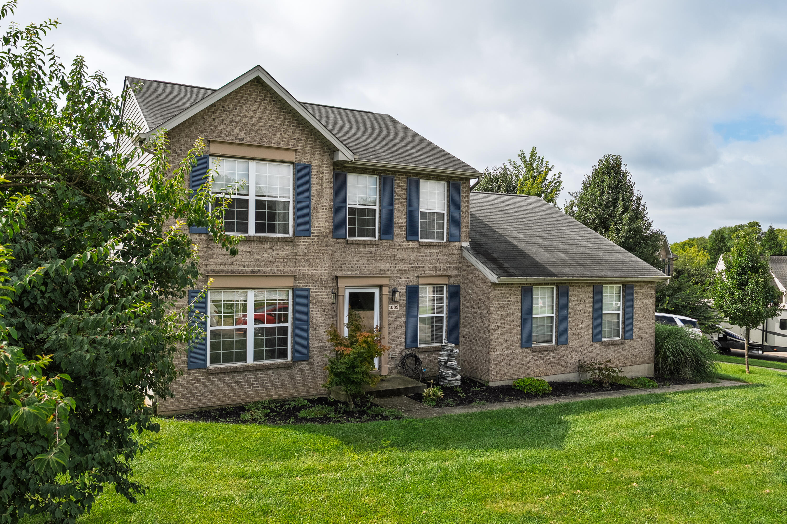 1039 Falcon Court Property Photo 1