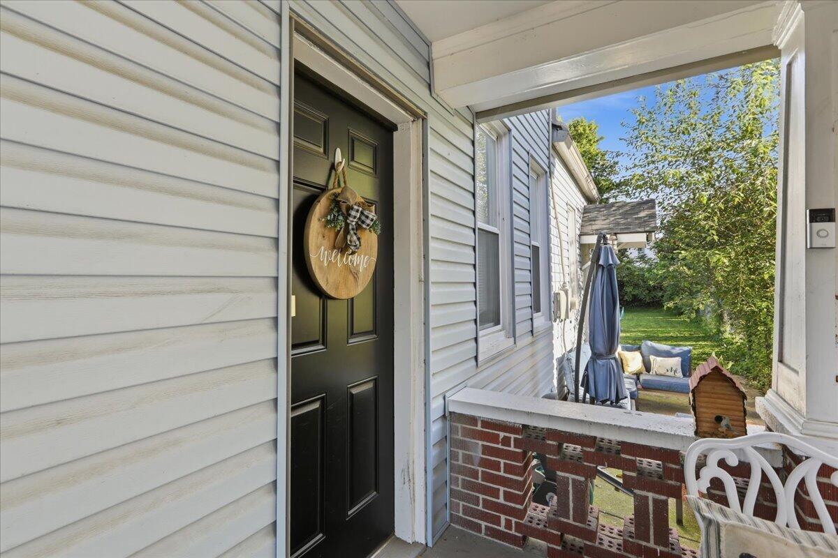 112 E 41st Street Property Photo 6