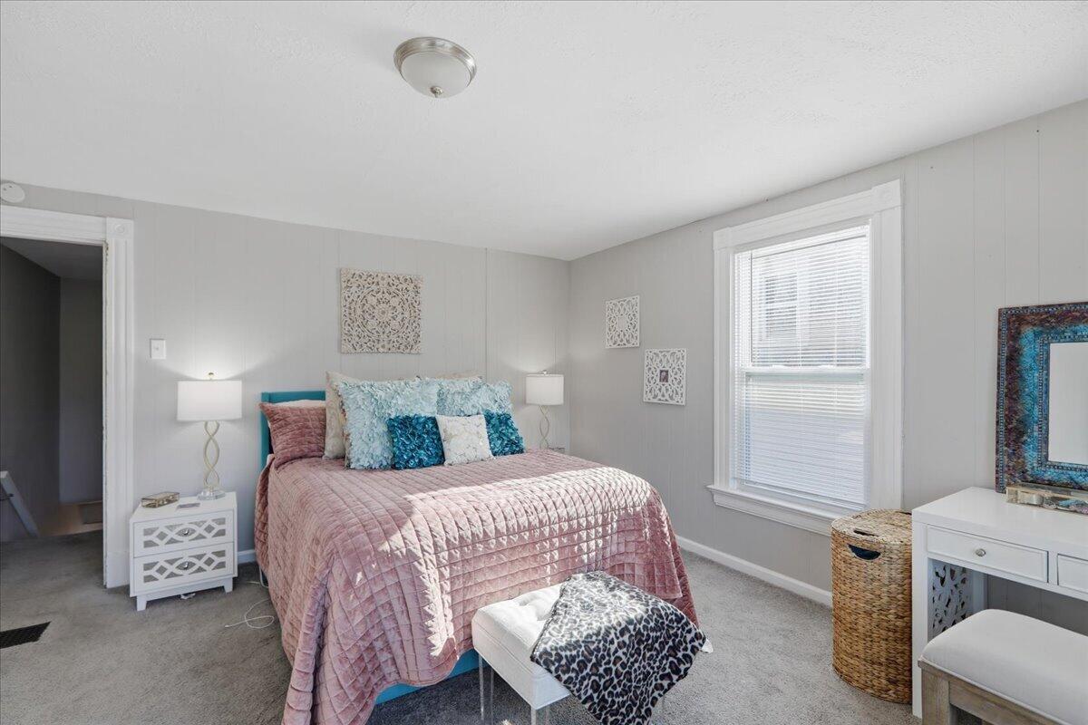 112 E 41st Street Property Photo 16