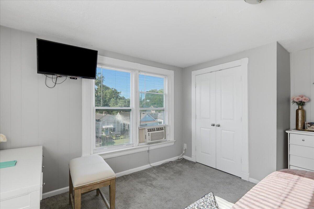 112 E 41st Street Property Photo 17