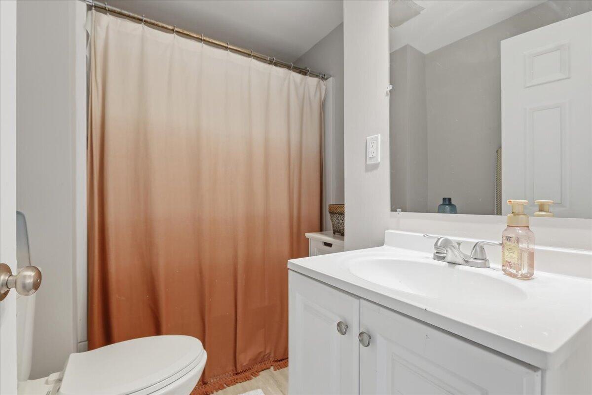 112 E 41st Street Property Photo 23