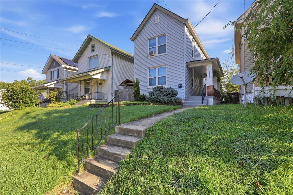 112 E 41st Street Property Photo 26