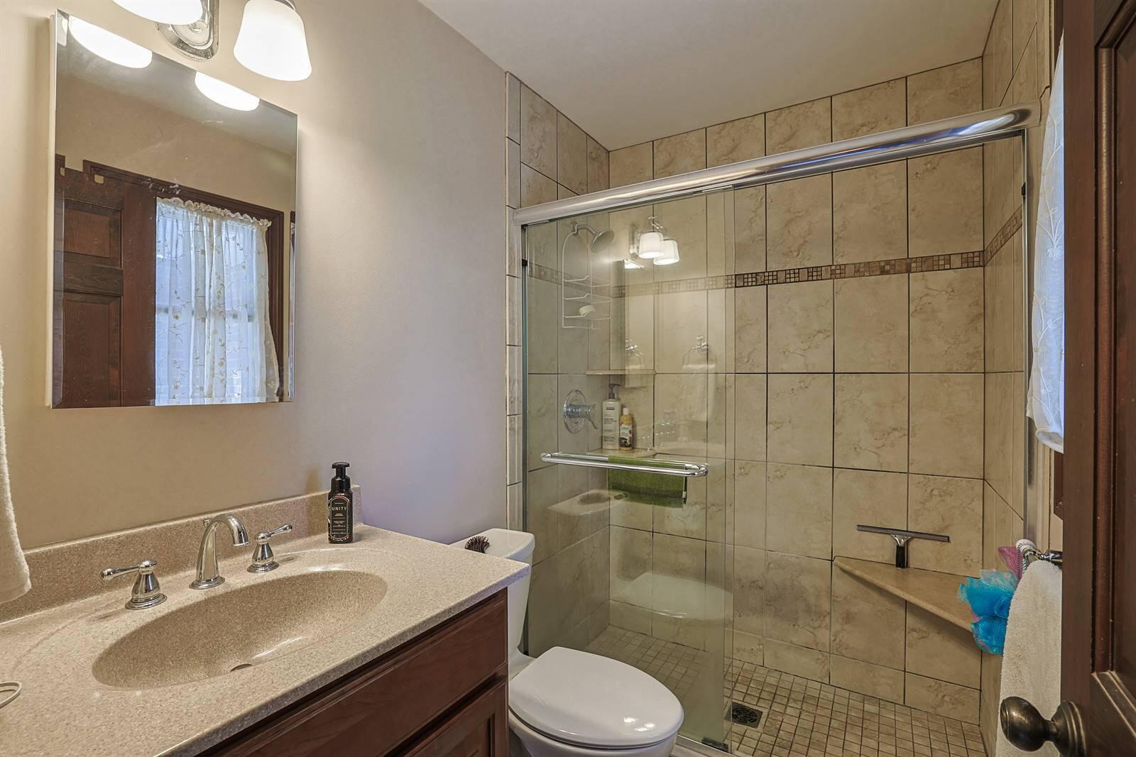 464 General Drive Property Photo 18