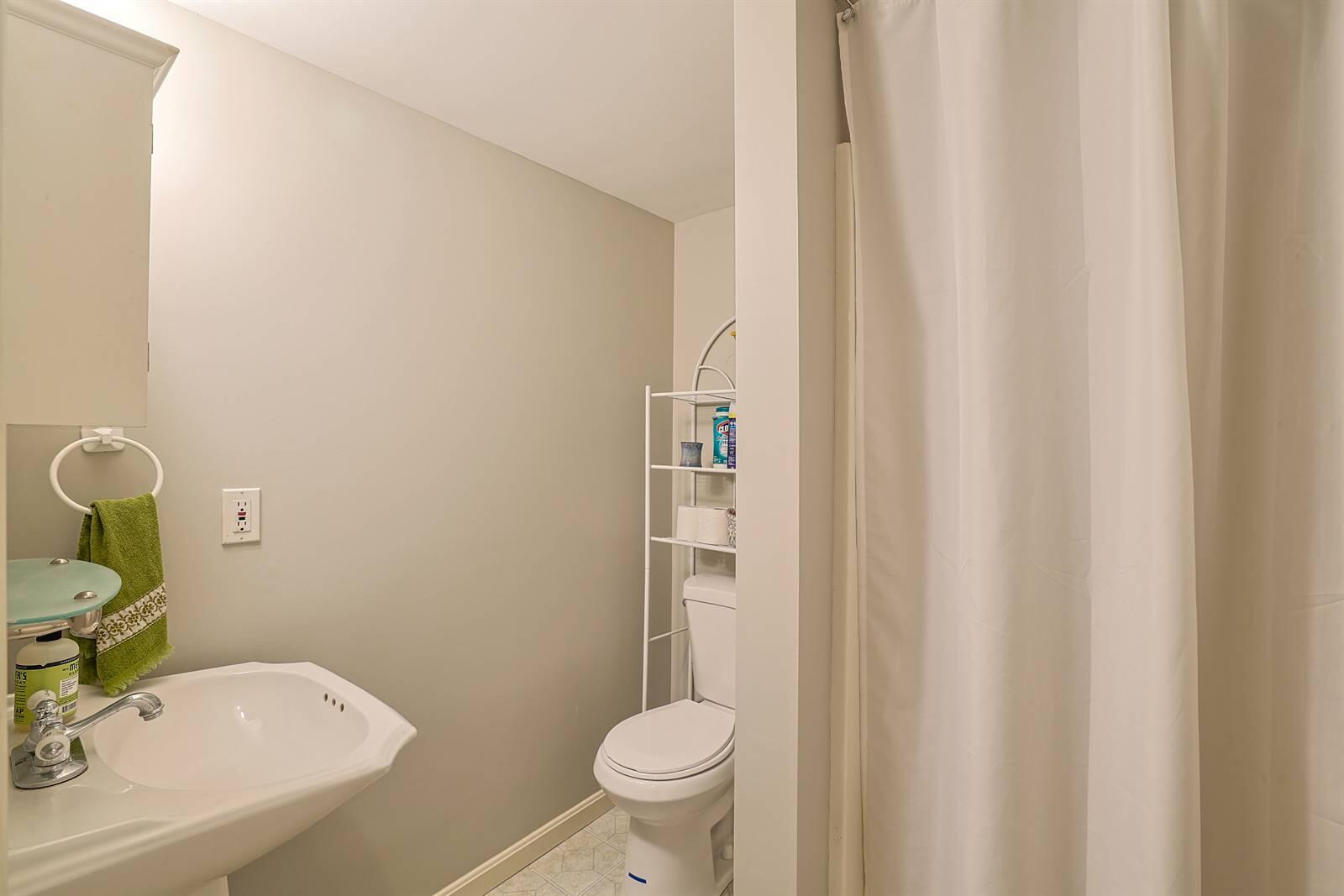 464 General Drive Property Photo 25