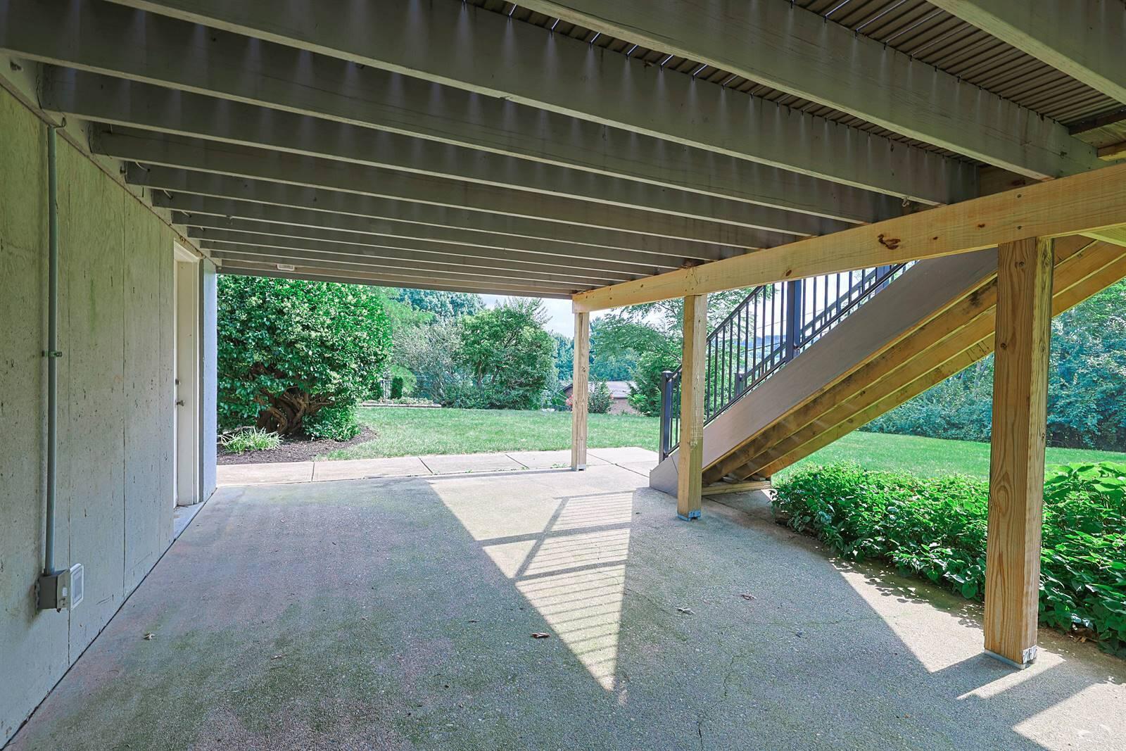 464 General Drive Property Photo 30
