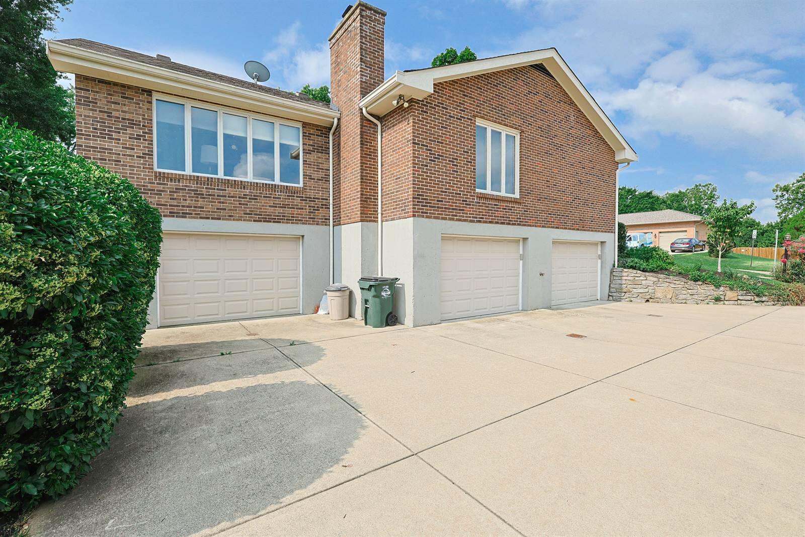464 General Drive Property Photo 36