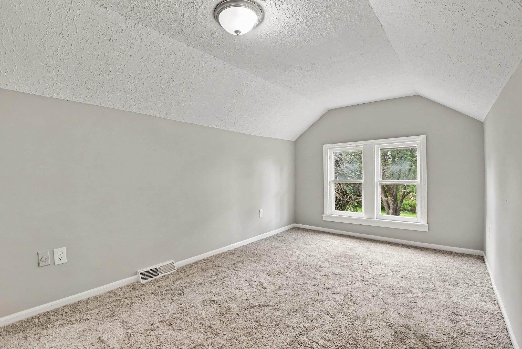 48 Ridgeway Avenue Property Photo 22
